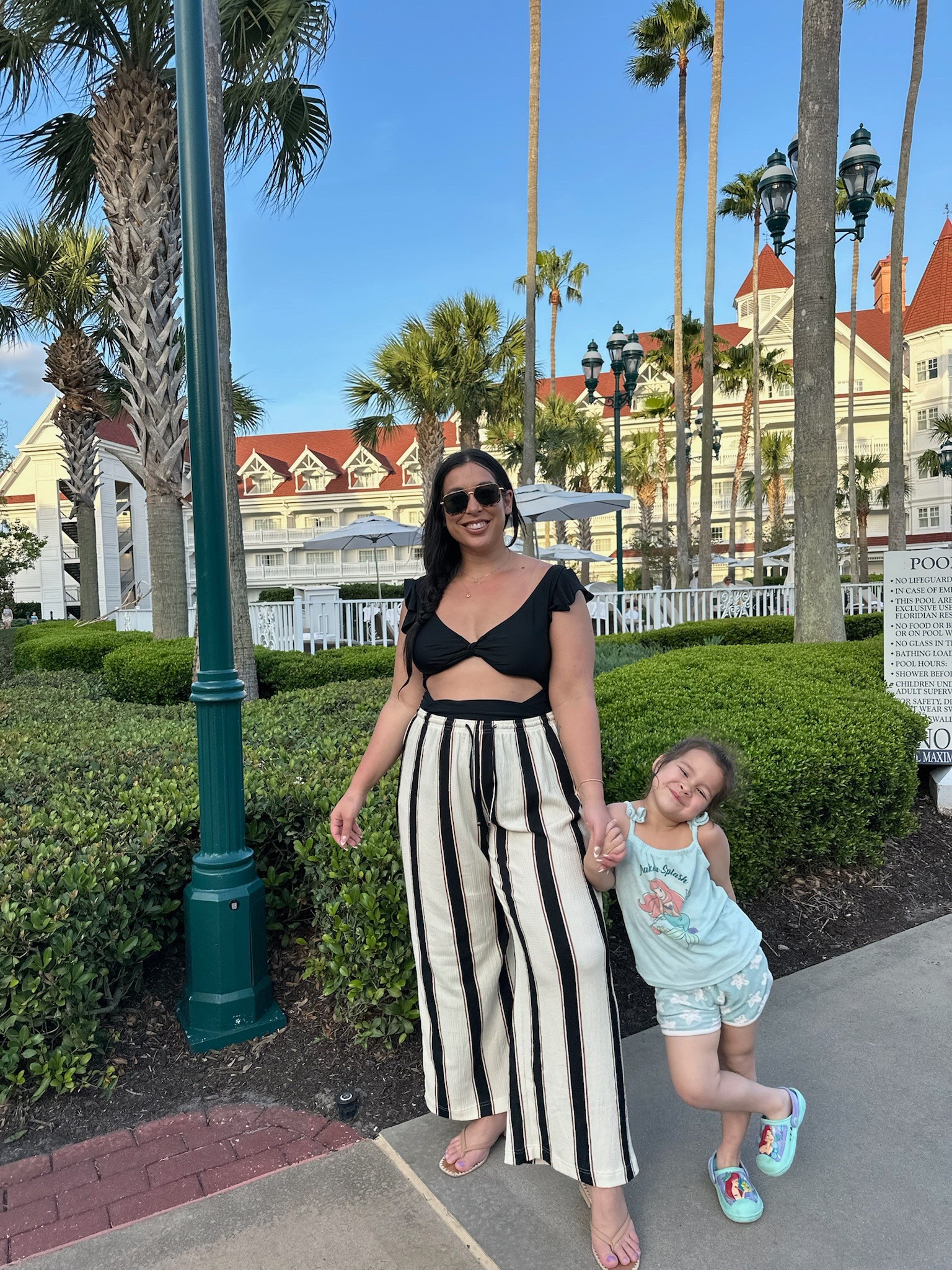 What I wore for a day by the pool!


Midsize outfit, midsize fashion, vacation outfit ideas, mom style

#LTKSeasonal #LTKMidsize #LTKTravel