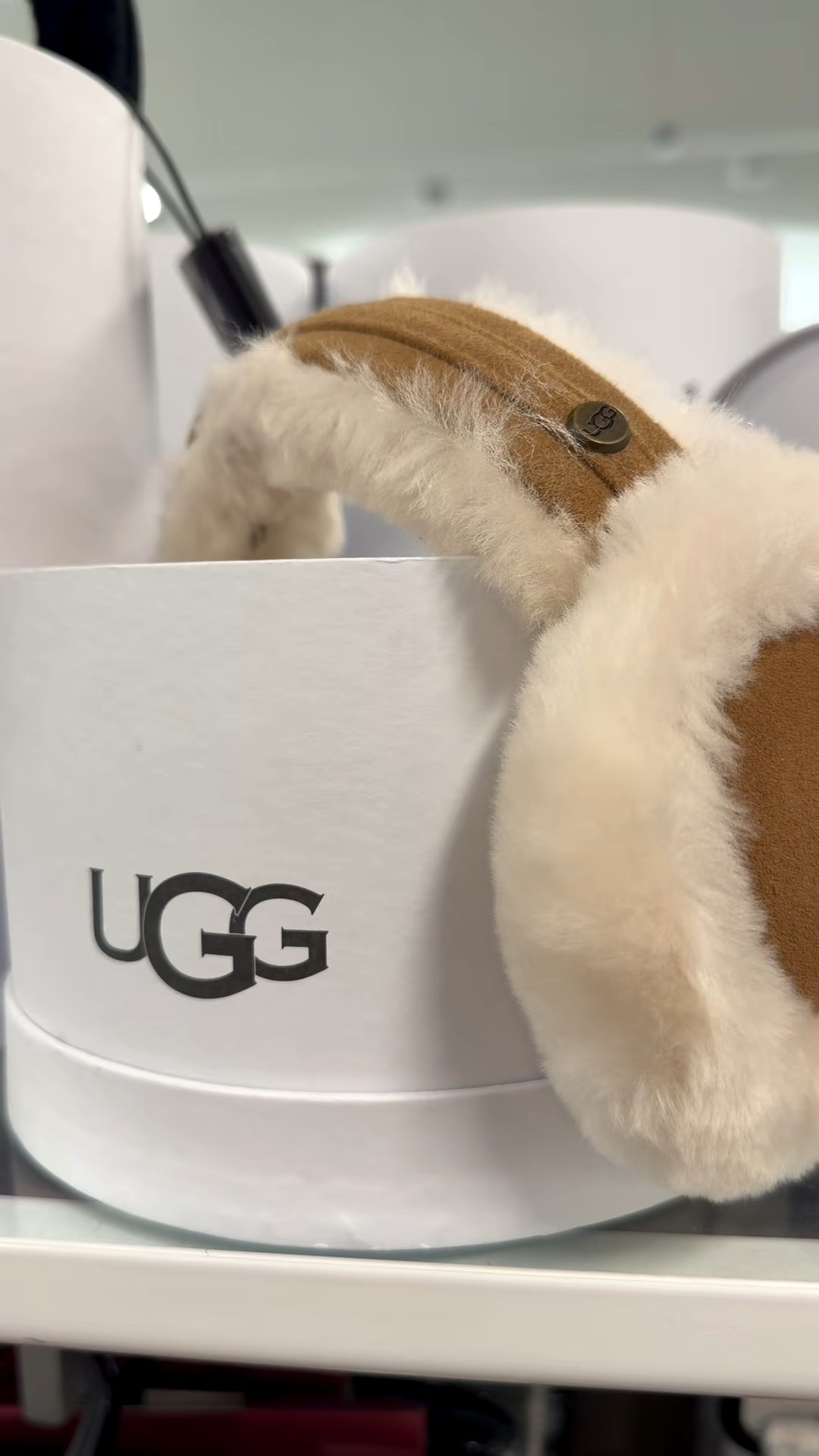 Super Cute Ugg Earmuffs, to keep you warm,  and stylish — these fluffy earmuffs are the perfect for yourself or gifting this  holiday season! 

#LTKGiftGuide #LTKHoliday