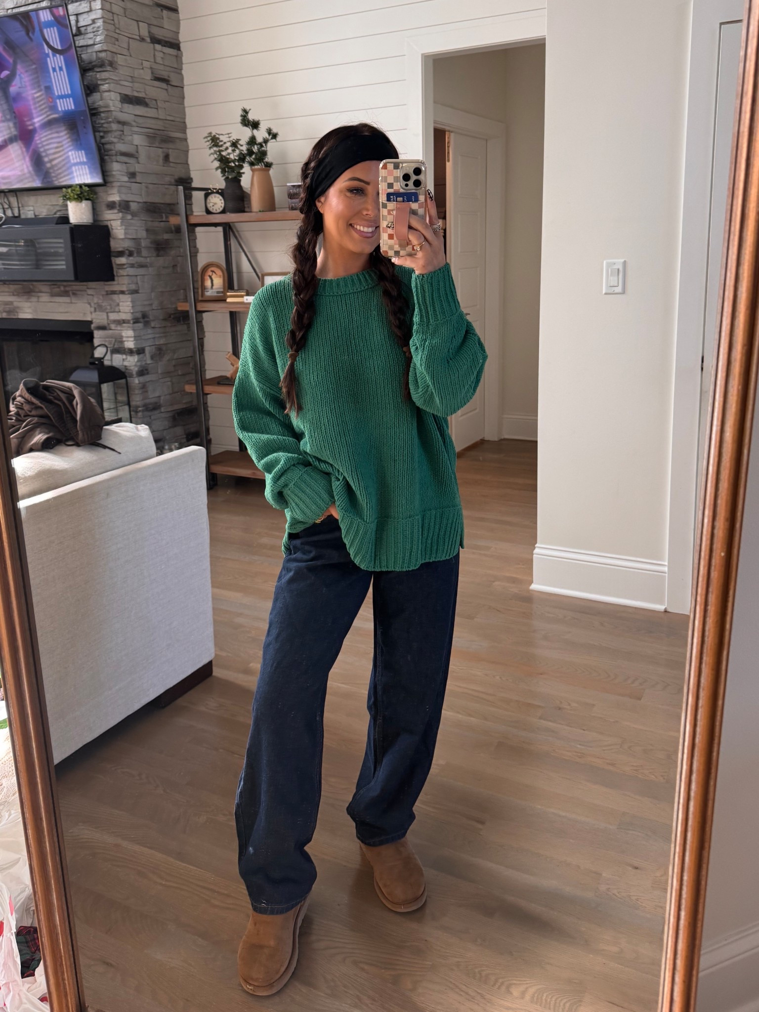 Casual fall outfit featuring these awesome wide leg baggy jeans from target and this cozy soft oversized sweater from Aerie 

I’m in the size small 


#LTKGiftGuide #LTKHoliday #LTKStyleTip