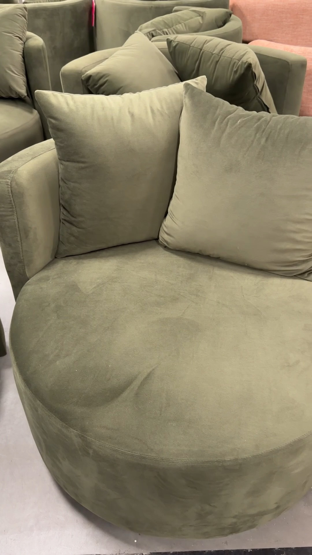 These chairs are EVERYTHING & I wish I had a space for them 🤎

#LTKHome