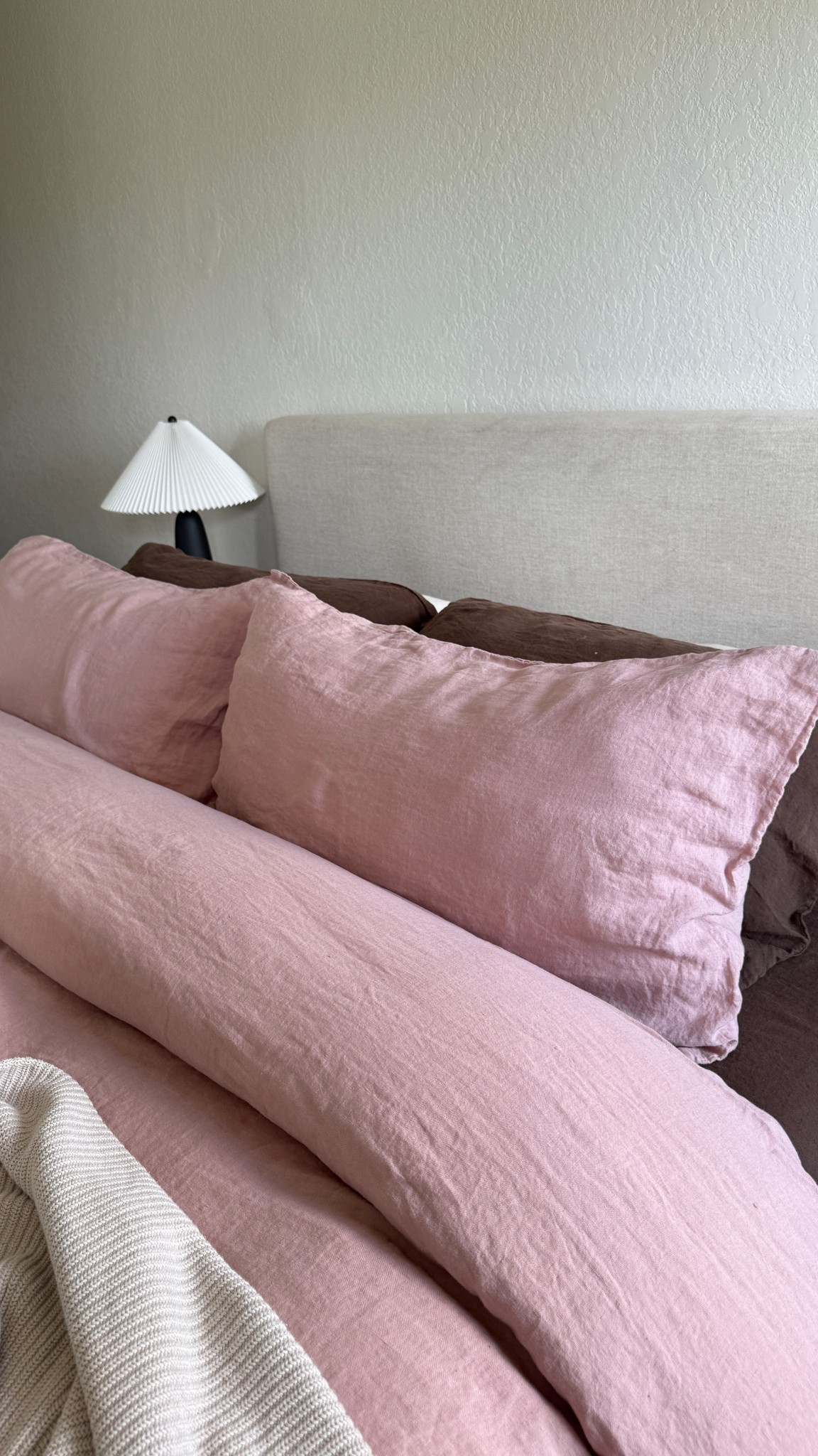 Pink and brown bedding 

#LTKHome #LTKSeasonal