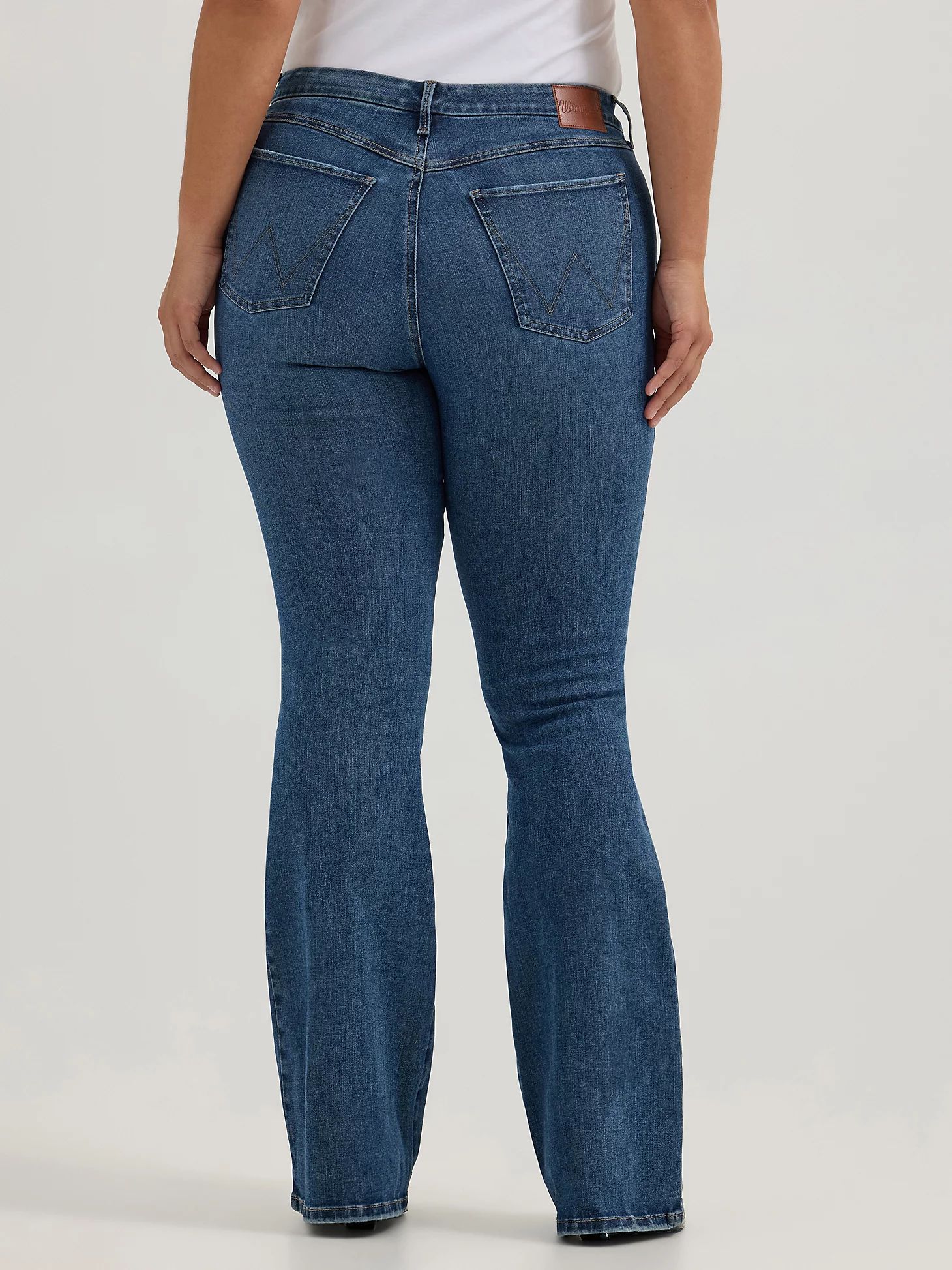 Women's Wrangler Bespoke High Rise Flare Jean in Lily | Wrangler