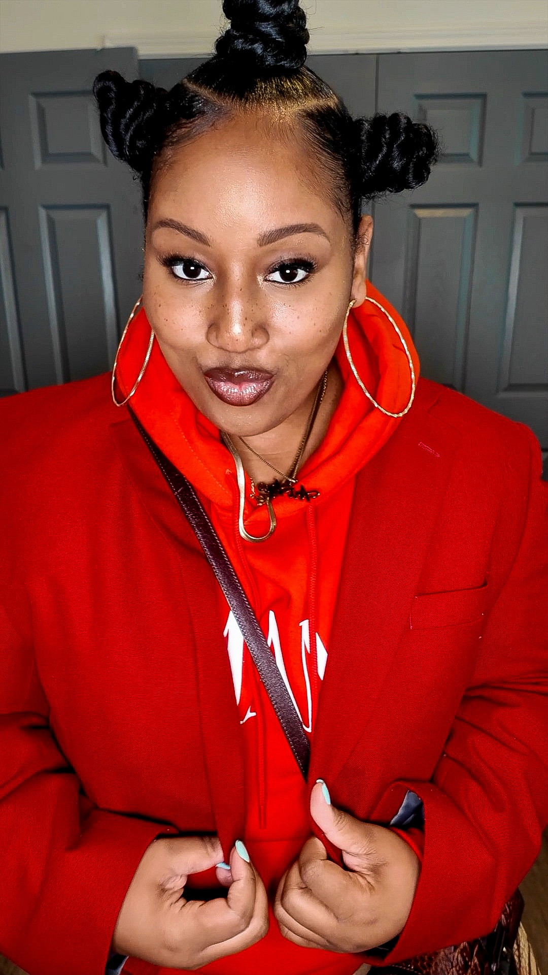 The cherry on top to any outfit is the Aura. I love English Laundry Femme Bleu and I use Victoria’s Secret Bare Vanilla as my base to layer my fragrances 💋

#LTKFindsUnder100 #LTKStyleTip #LTKBeauty