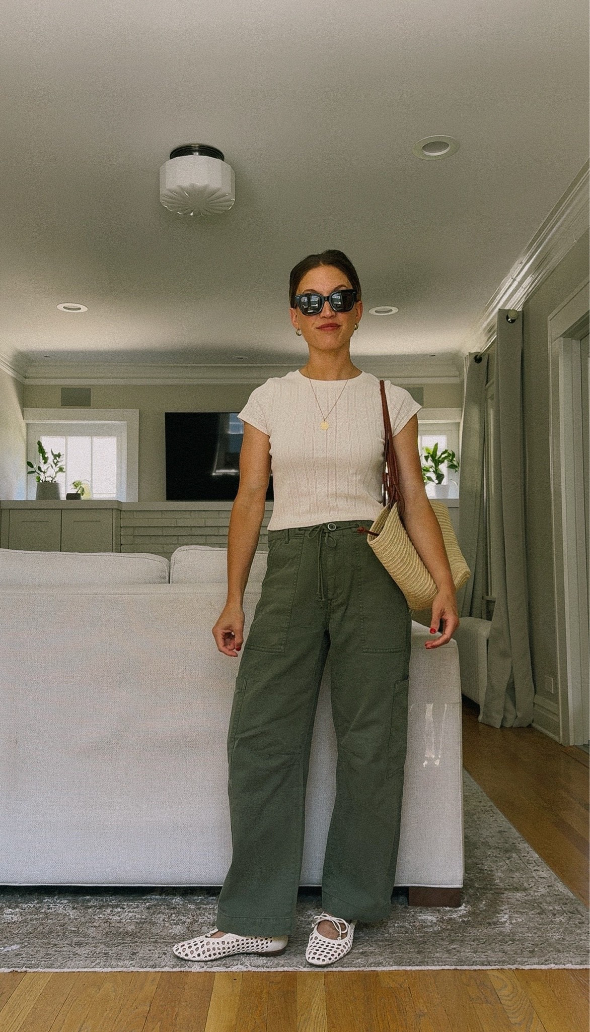 OOTD // 6.16

Sèzane tee, S, I sized up. Pistola barrel pants, 25, run a little big. Sam Edelman woven flats, TTS. Sèzane bag. Quince sunglasses. Croissant Hoops from Sela Designs.

#LTKootd #LTKOver40 #LTKPetite
