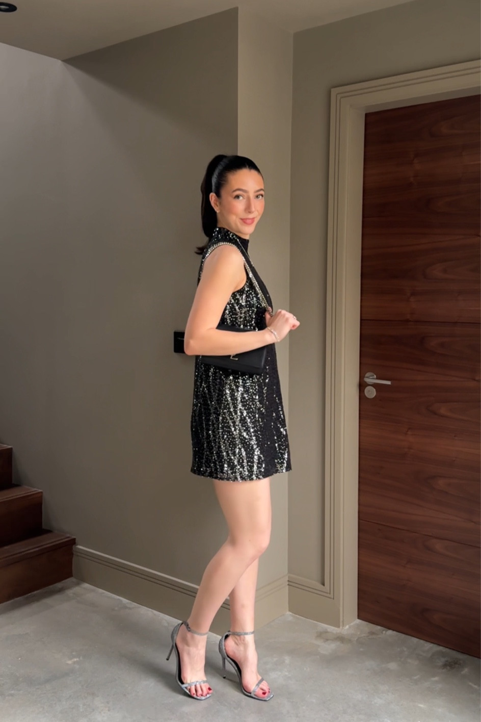 black dress and silver heels Silver Shoes with Black Dress Outfits (39 ideas & outfits)