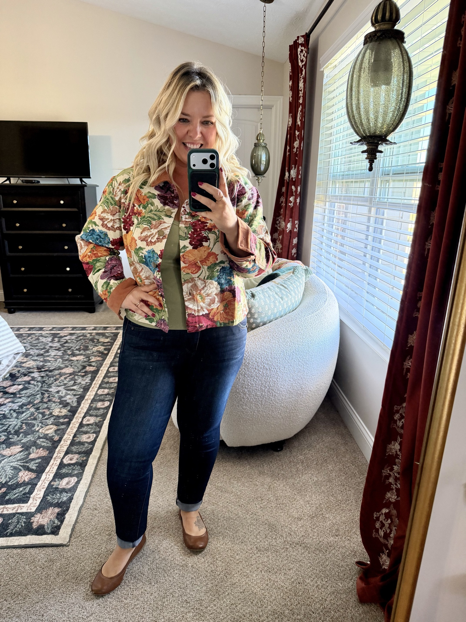 I actually didn’t think I’d like this floral jacket but it reminds me a lot of Anthropologie in person! The corduroy details make it look so high end but it’s super affordable! I linked everything from my recent Shein order as I know that site scares some people but I sorted through the not so great stuff to find you all the GREAT ones! Scroll my LTK to see them all styled & remember Shein offers FREE returns so don’t be scared to try them! I sized down to a med from my usual lg but if you have a larger chest and want to button it, get your true size. 

#LTKPetite #LTKMidsize #LTKFindsUnder50