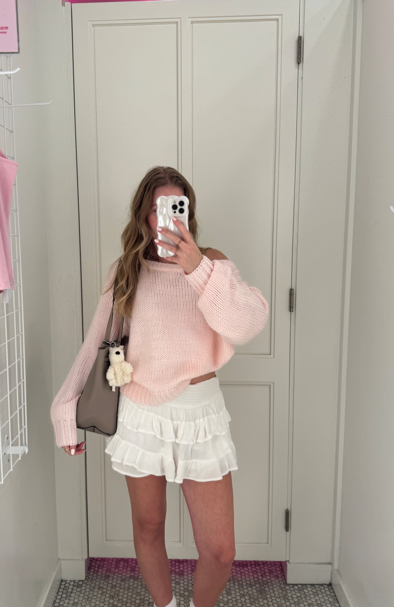 shopping fall fit 🫶🏻🌸

#falloutfit #oversizedsweater #fallootd

#LTKStyleTip #LTKBeauty #LTKItBag