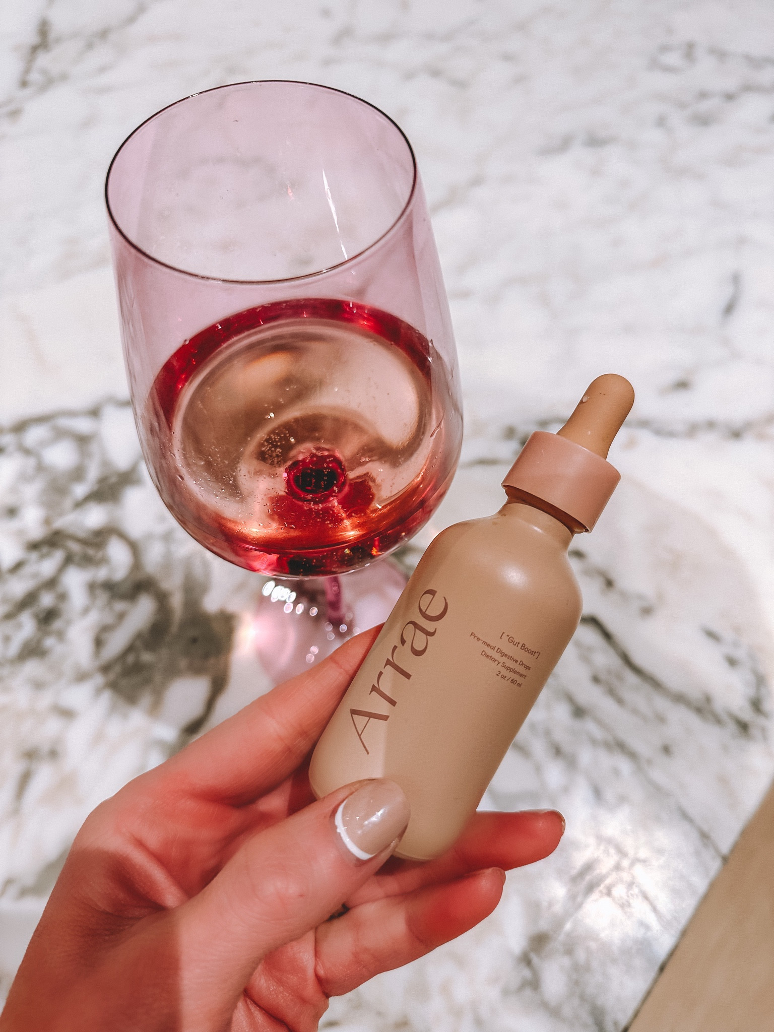 Belly bloat bye bye 👋🏼 healthy digestion hello from @arrae! AD/ use code: “ABBY15” for 15% off ❤️ #ad #arrae 