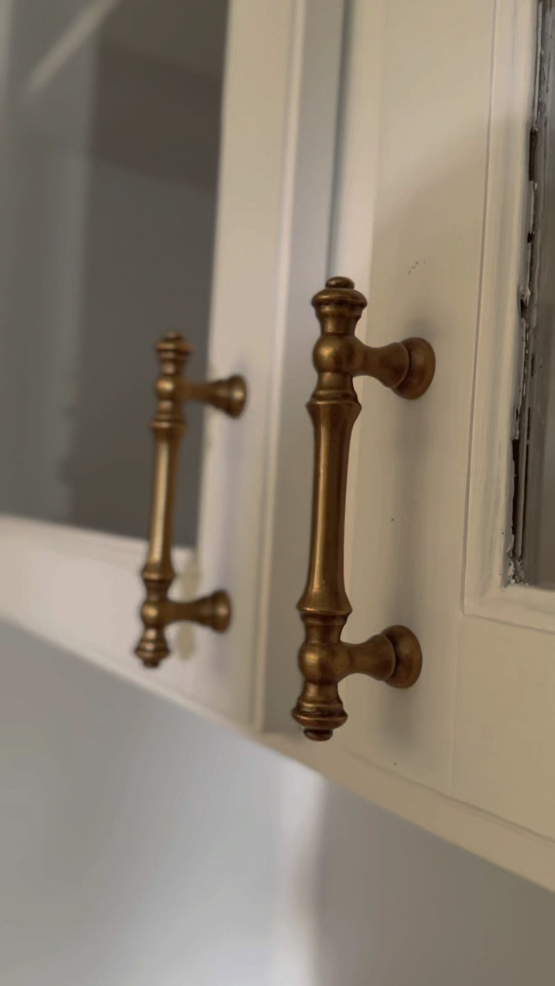 Amazon cabinet handles that look expensive but are budget friendly 🤎

#amazonfinds #amazonhomefinds

#LTKFindsUnder100 #LTKHome #LTKStyleTip