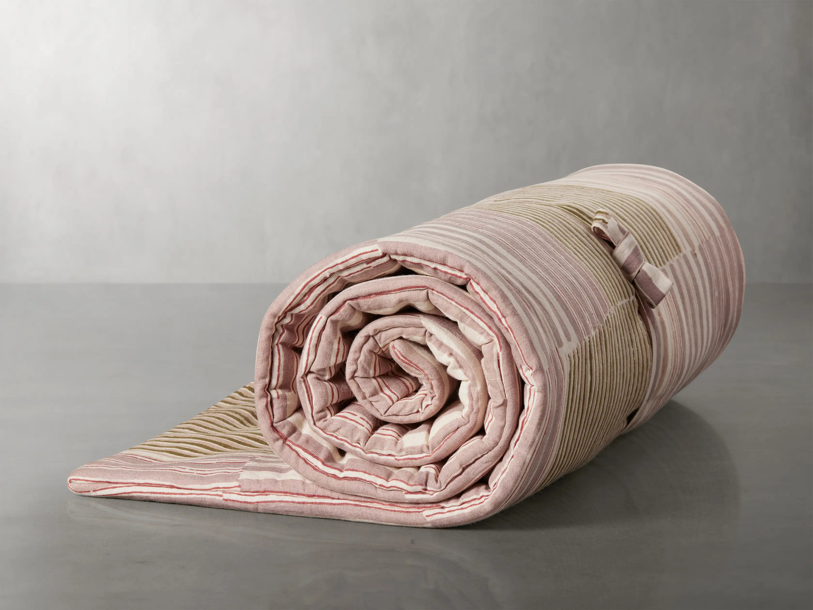 Rehya Throwbed | Arhaus