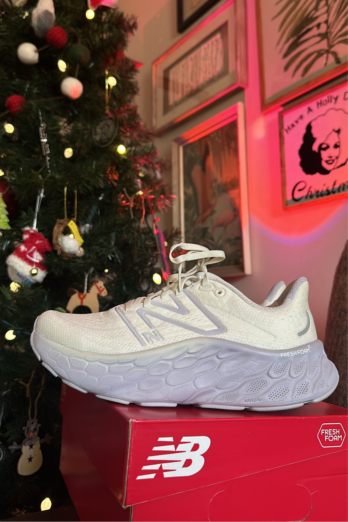 Merry Christmas to me! I finally got myself new gym shoes 😋 These are sooo comfy .. I’m usually a Hoka girlie but I may be converted now 👀 Love the clean white shoes with a fun color sole 😍

#LTKfindsunder50 #LTKHoliday #LTKU