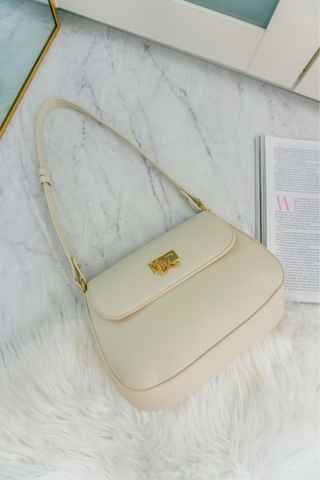 This bag is so trendy and also very affordable! 10/10 recommend 🙌🏻
This is the beige color option.

Amazon purse | shoulder bag | Amazon handbags | neutral handbag


#LTKstyletip #LTKitbag #LTKfindsunder50