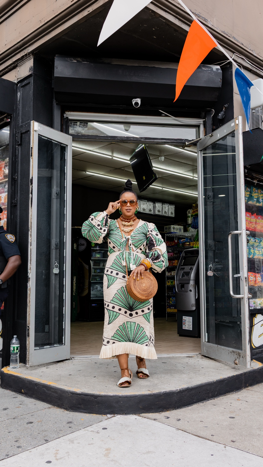 But first a ‘fit check!

Get into this look and the accessories for my Crown Heights, Brooklyn stroll.



#LTKFindsUnder100 #LTKselfcare #LTKTravel