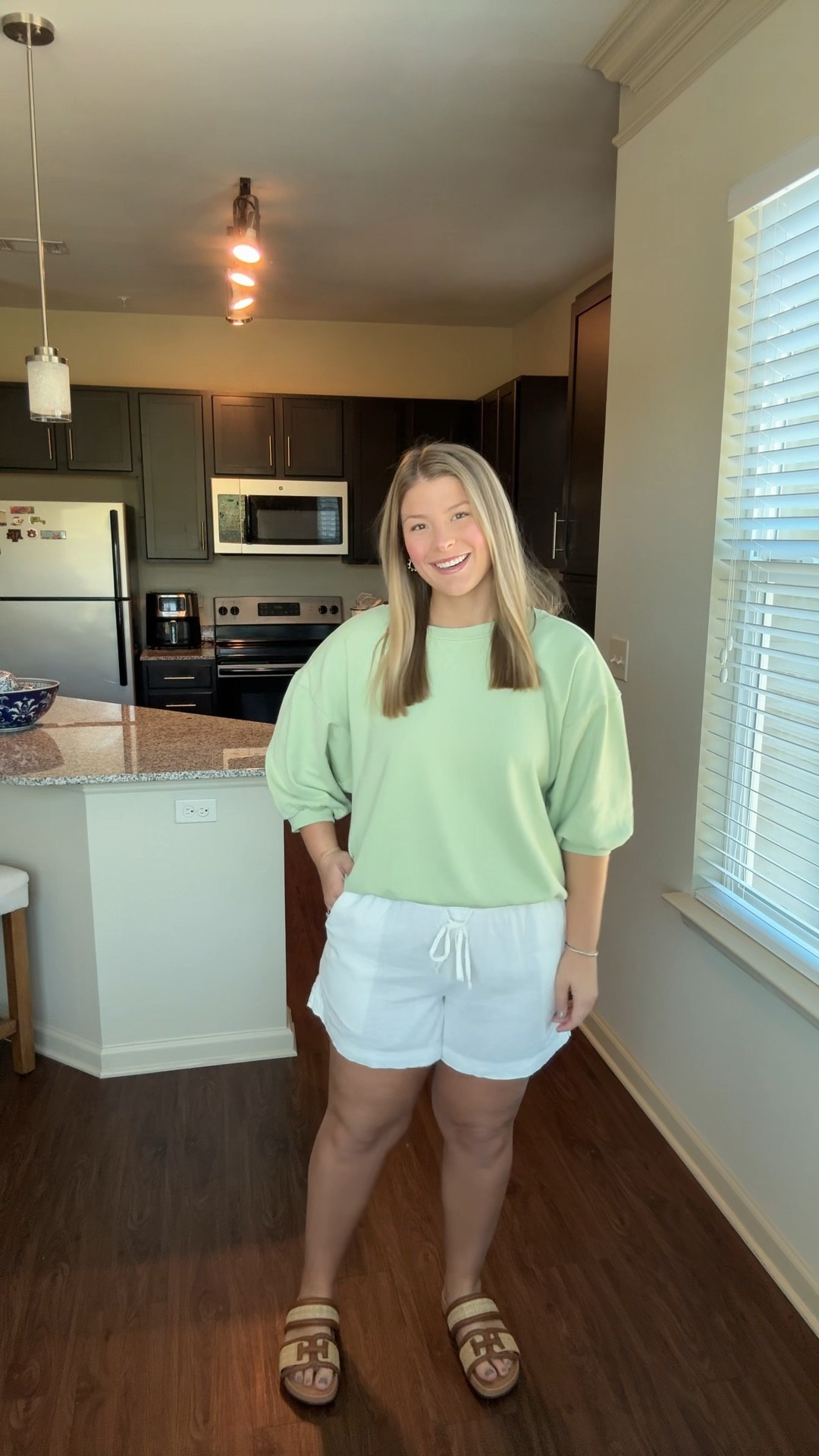 My favorite kind of outfit is when comfy meets cute!! 
The exact color of my shirt is unavailable but they have so many other color options!🤩

#LTKFindsUnder50 #LTKStyleTip #LTKSeasonal