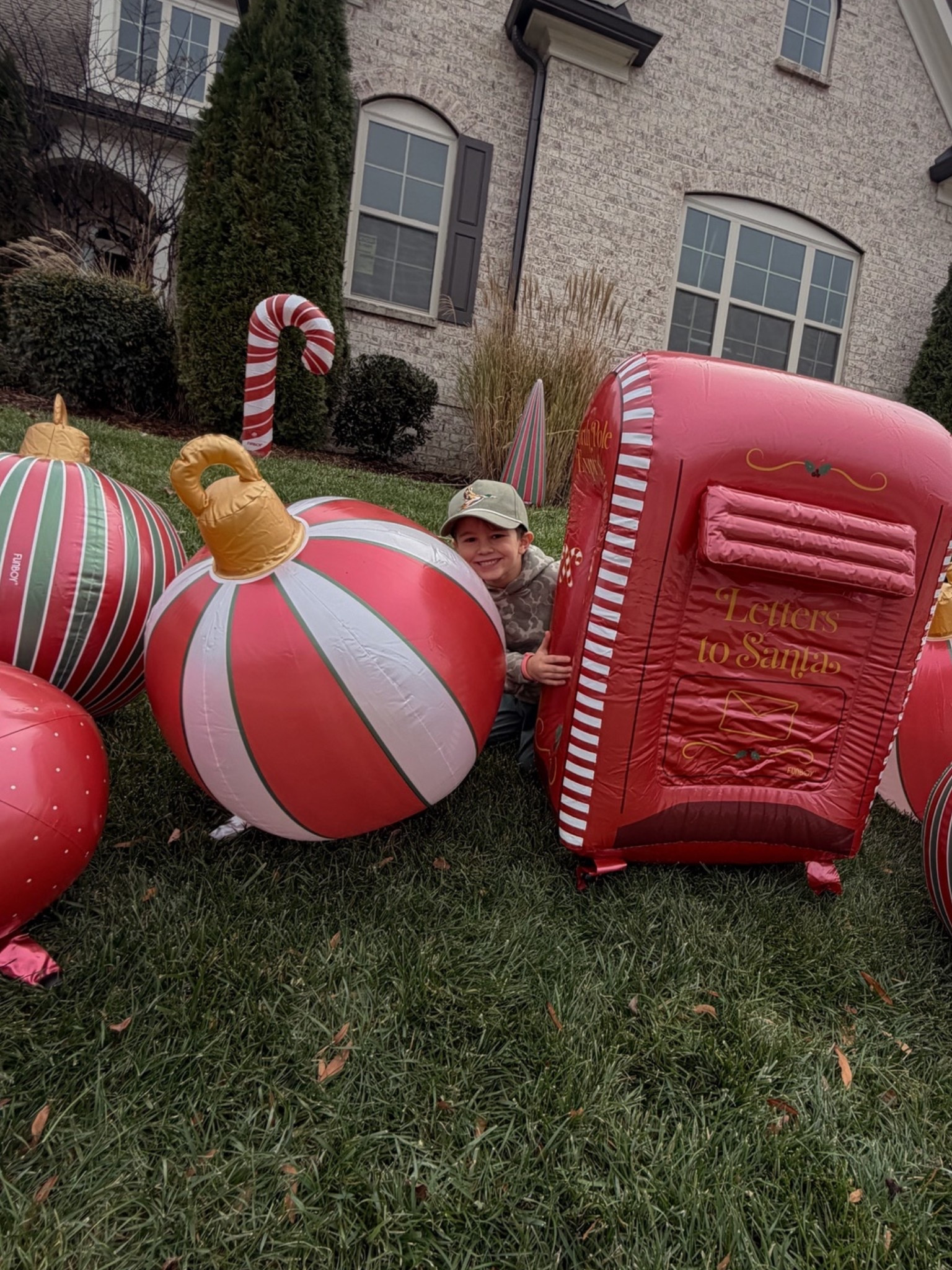 Inflatable holiday decor from Funboy! 25% off with code 25OFF

#LTKSaleAlert #LTKHoliday

#LTKHoliday