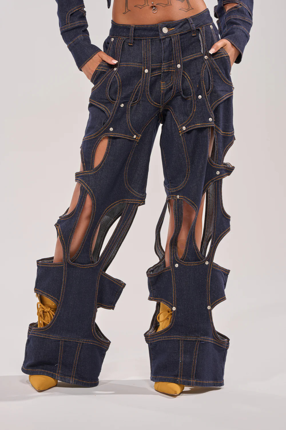 CUT YOU OUT RELAXED DENIM | AKIRA