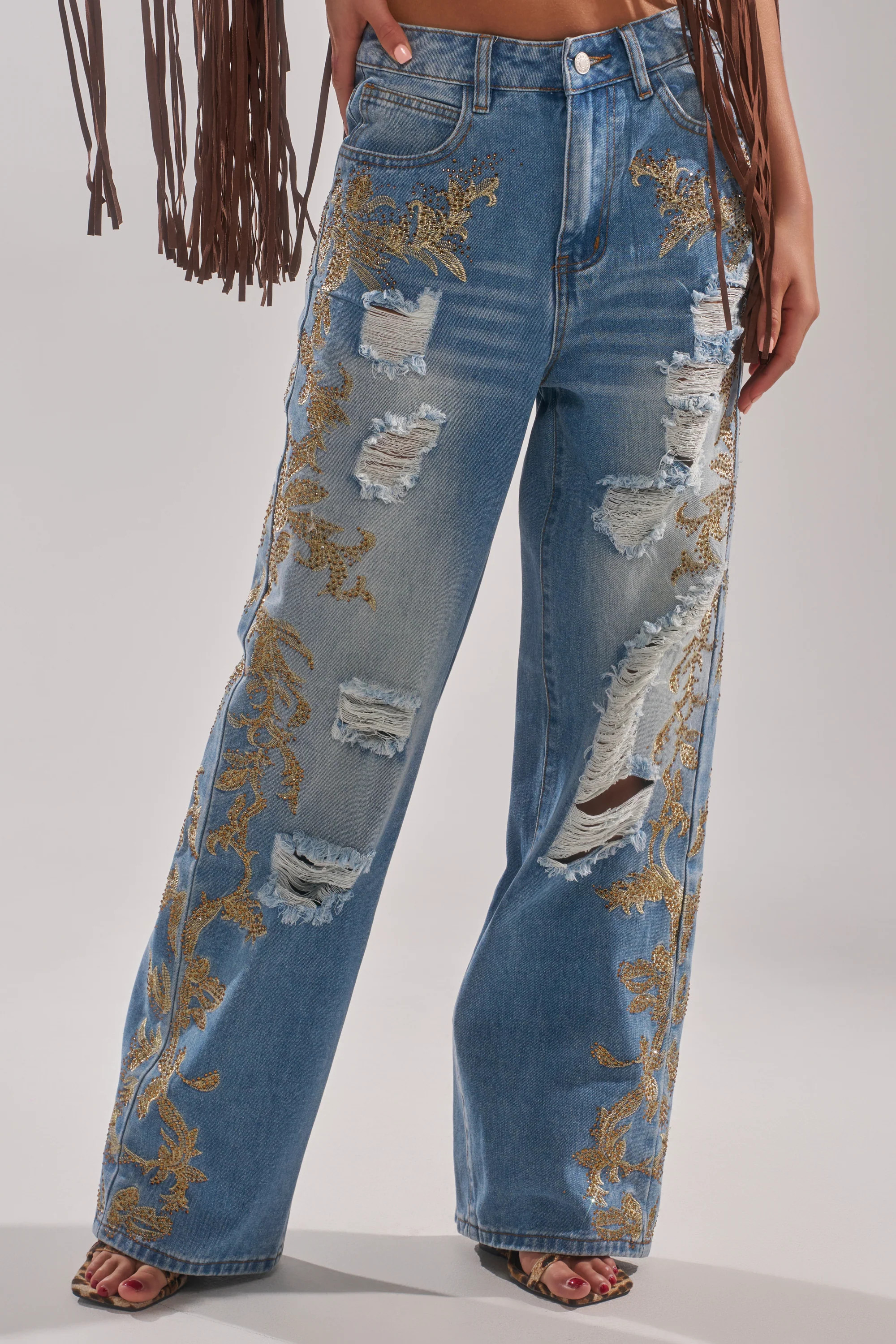 CLEO GOLDEN DISTRESSED STRAIGHT DENIM PANT | AKIRA