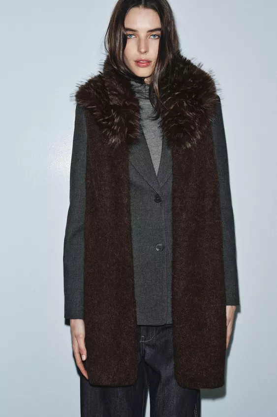 CONTRAST KNIT FAUX FUR SCARF | Zara UK