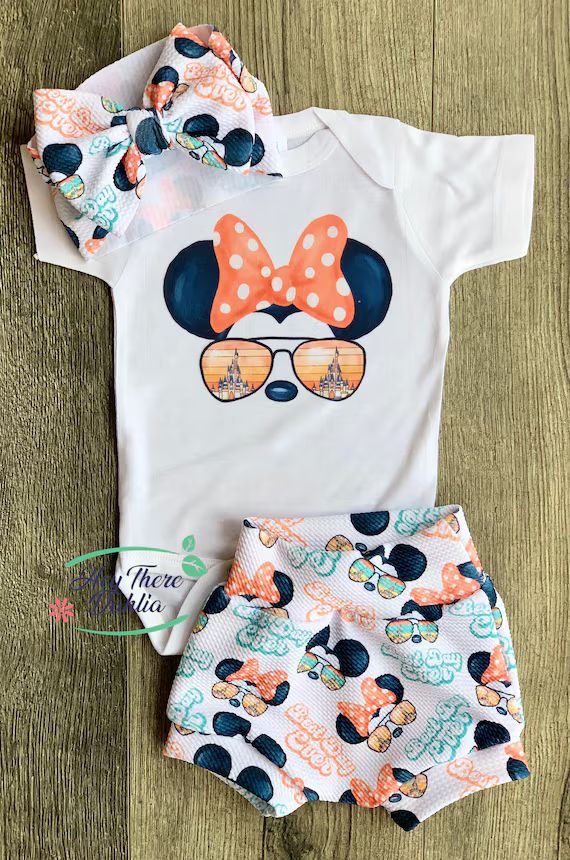 Minnie Shades Retro Baby Outfit / Minnie Retro Bodysuit / Best Day Ever Baby Bummies | Etsy (US)