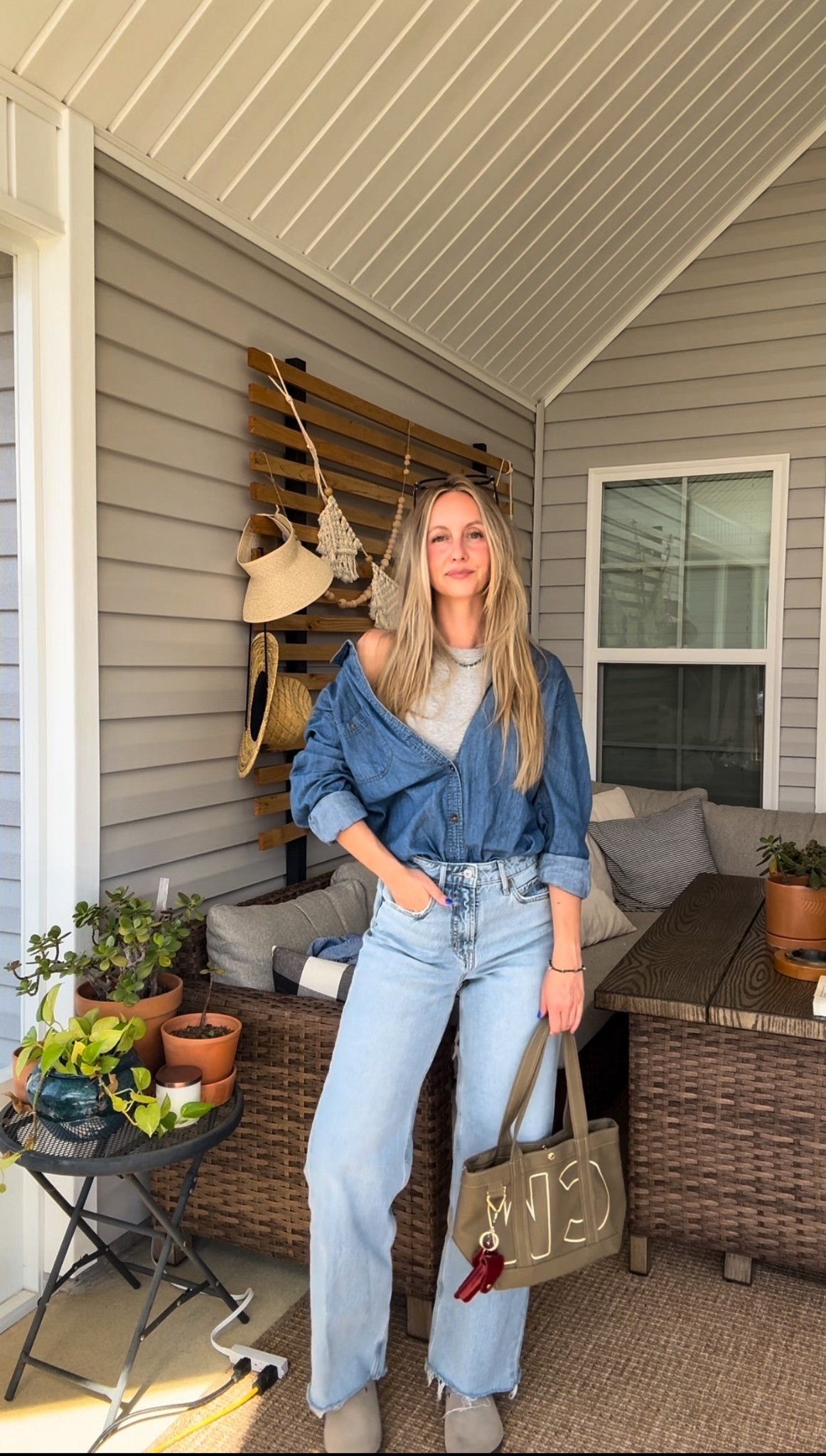 Perfect denim on denim casual outfit

#LTKootd #LTKmomlife #LTKgrwm