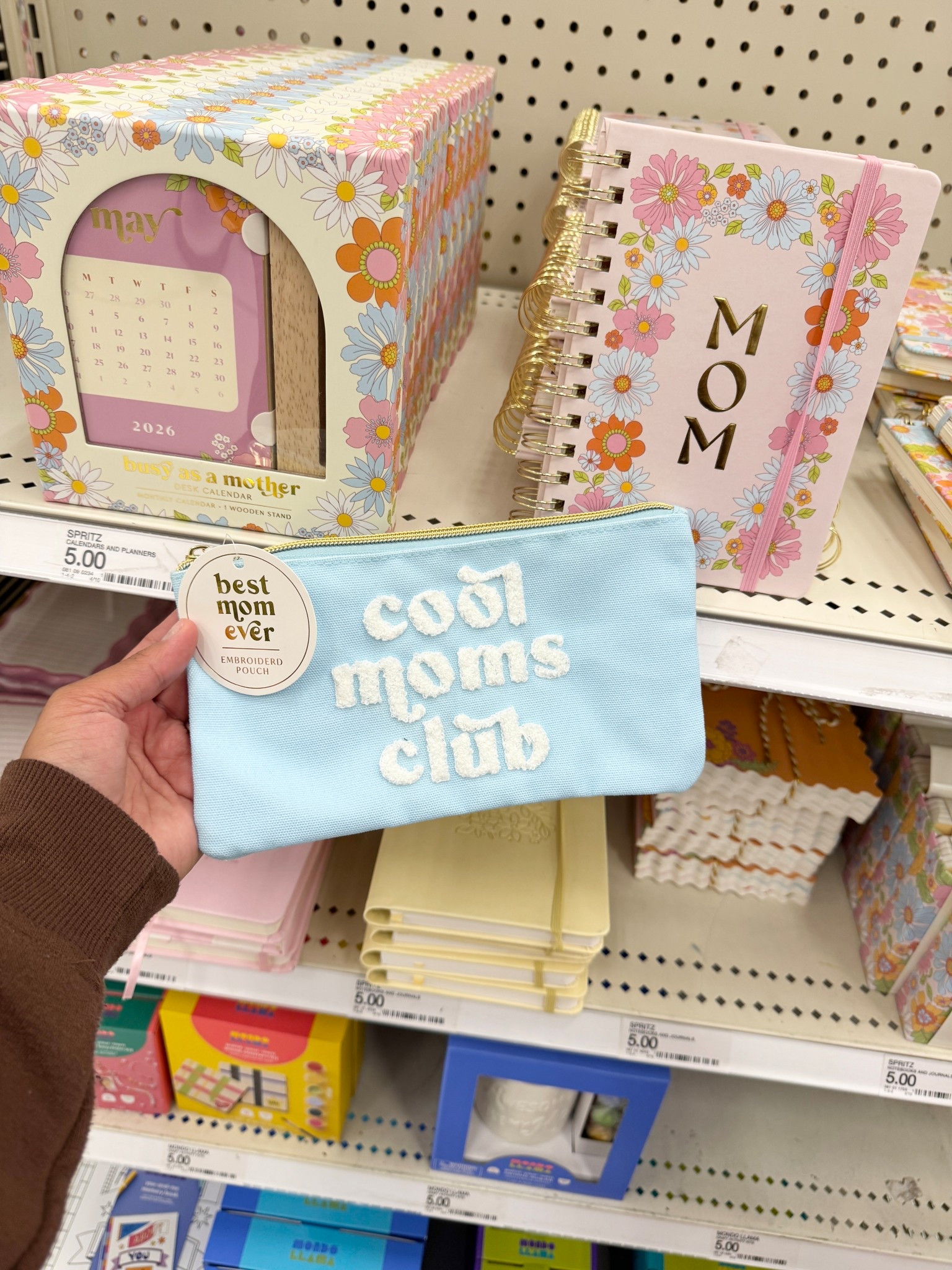Small Mother’s Day gift ideas 🙌🏼 you can find these at Target! 
