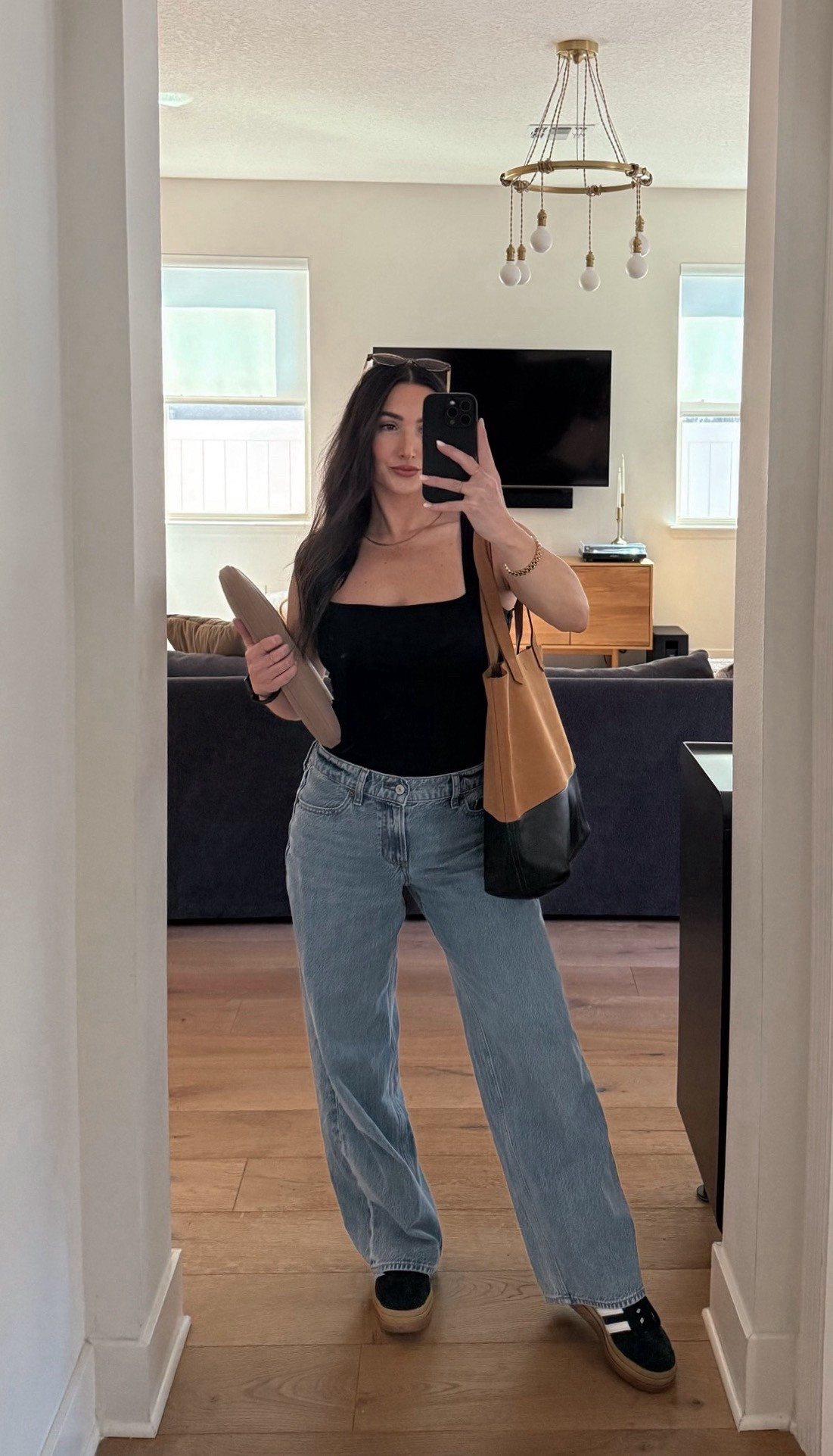 Casual ootd with Abercrombie low rise jeans.

#LTKootd #LTKgrwm