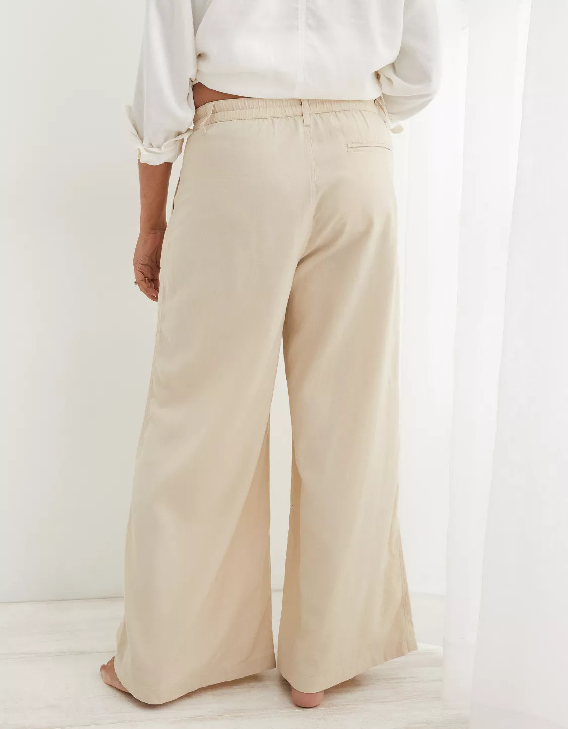 Aerie Pool-To-Party Linen Blend High Waisted Trouser | American Eagle Outfitters (US & CA)