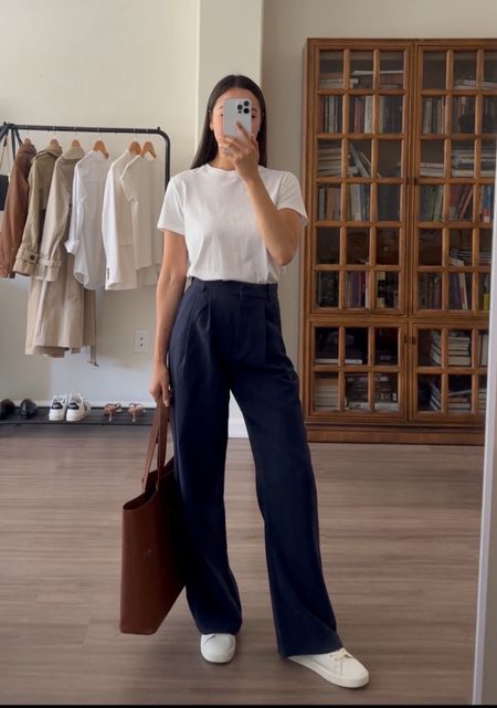 Spring workwear outfit 🤍

• pants - wearing size 25 regular, if you’re under 5’4” or have shorter legs I recommend getting the petite length, currently 15% off!

Business casual  / smart casual / Abercrombie / Sloane tailored pants / navy pants / sneakers / minimal

#LTKfindsunder100 #LTKsalealert #LTKworkwear