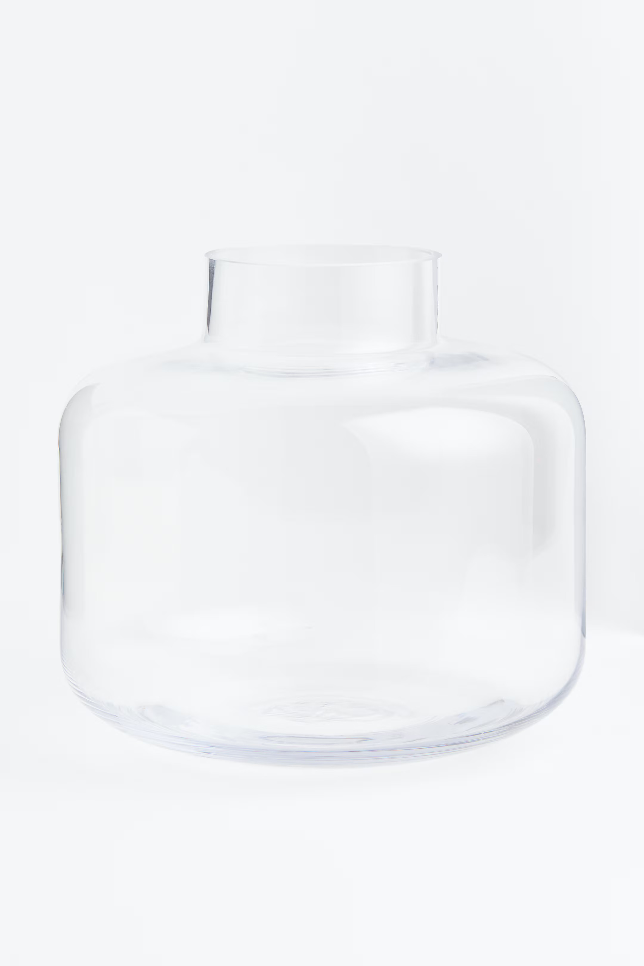 Large glass vase | H&M (UK, MY, IN, SG, PH, TW, HK)