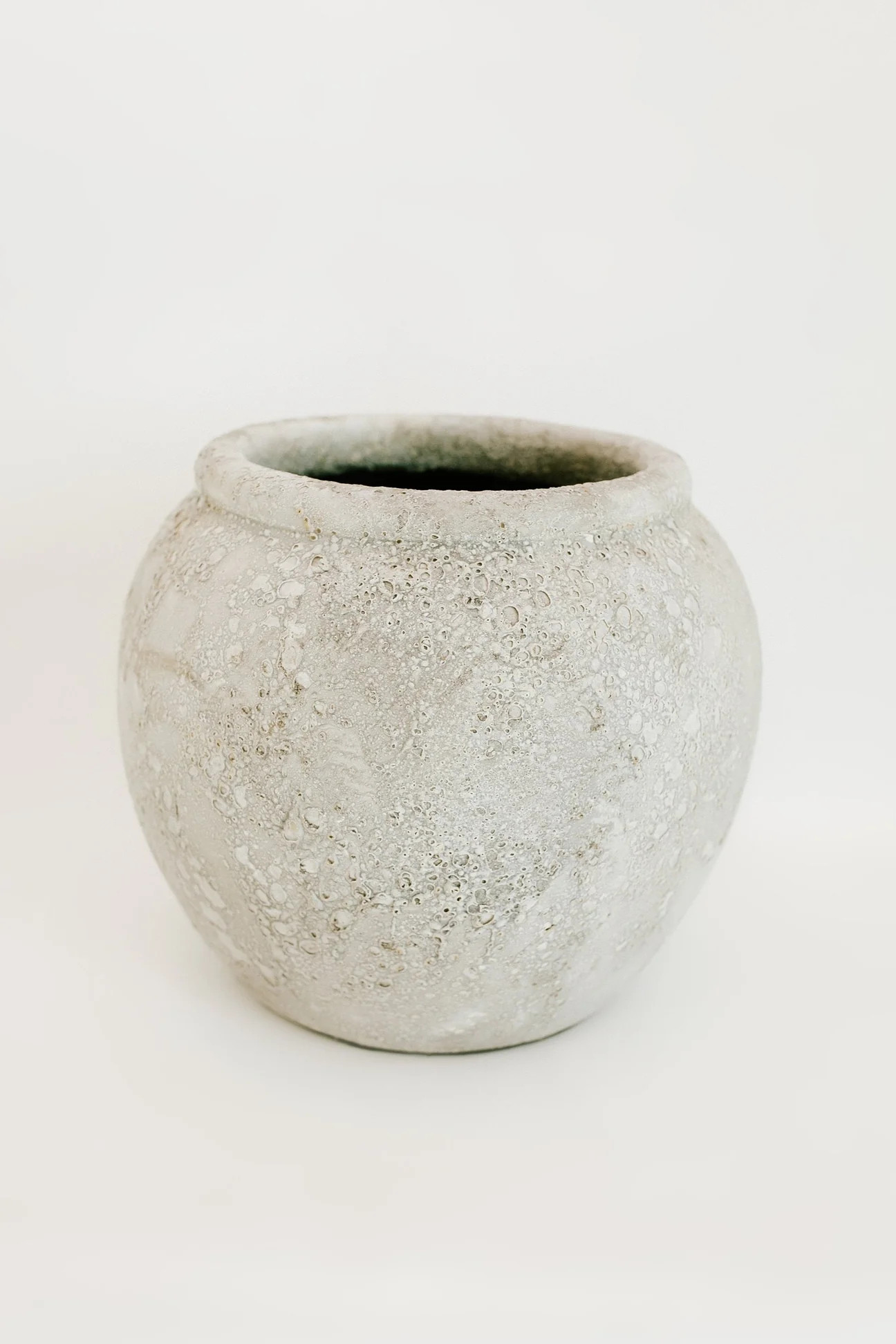 Luna Terracotta Vase | THELIFESTYLEDCO