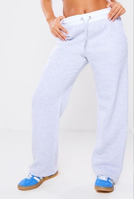 Grey sweatpants for Petite women. Casual outfits. Style and wear.

#LTKstyletip #LTKfindsunder50