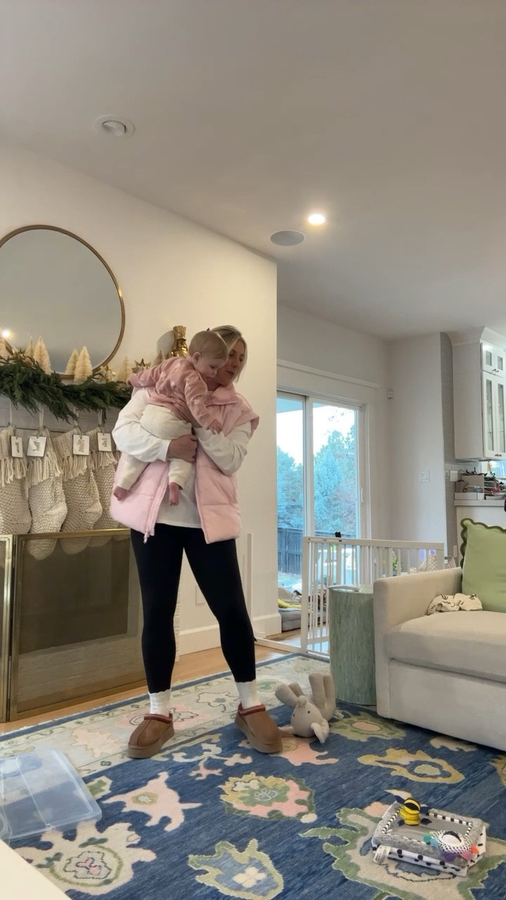 Todays cozy mom fit 

#LTKmidsize #LTKplussize #LTKSeasonal