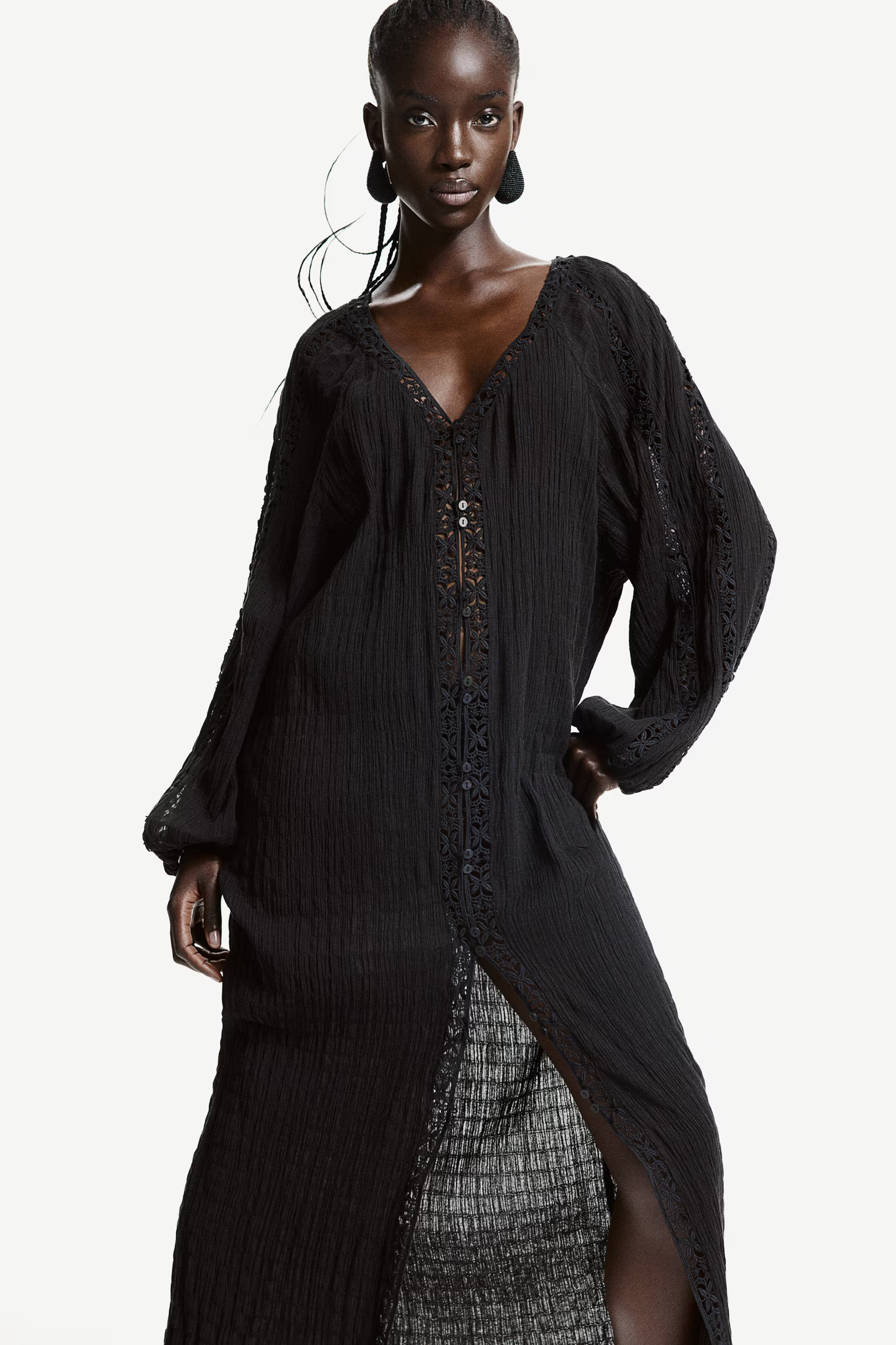 Lace-detail dress | H&M (UK, MY, IN, SG, PH, TW, HK)