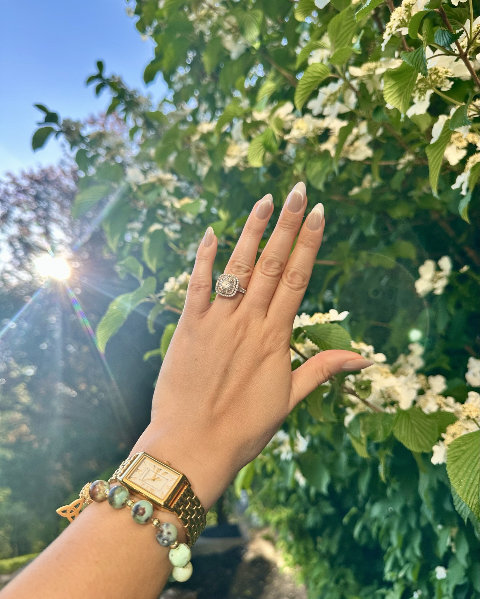 Champagne Room x Static Nails isn’t on LTK but linking similar pop on nails 