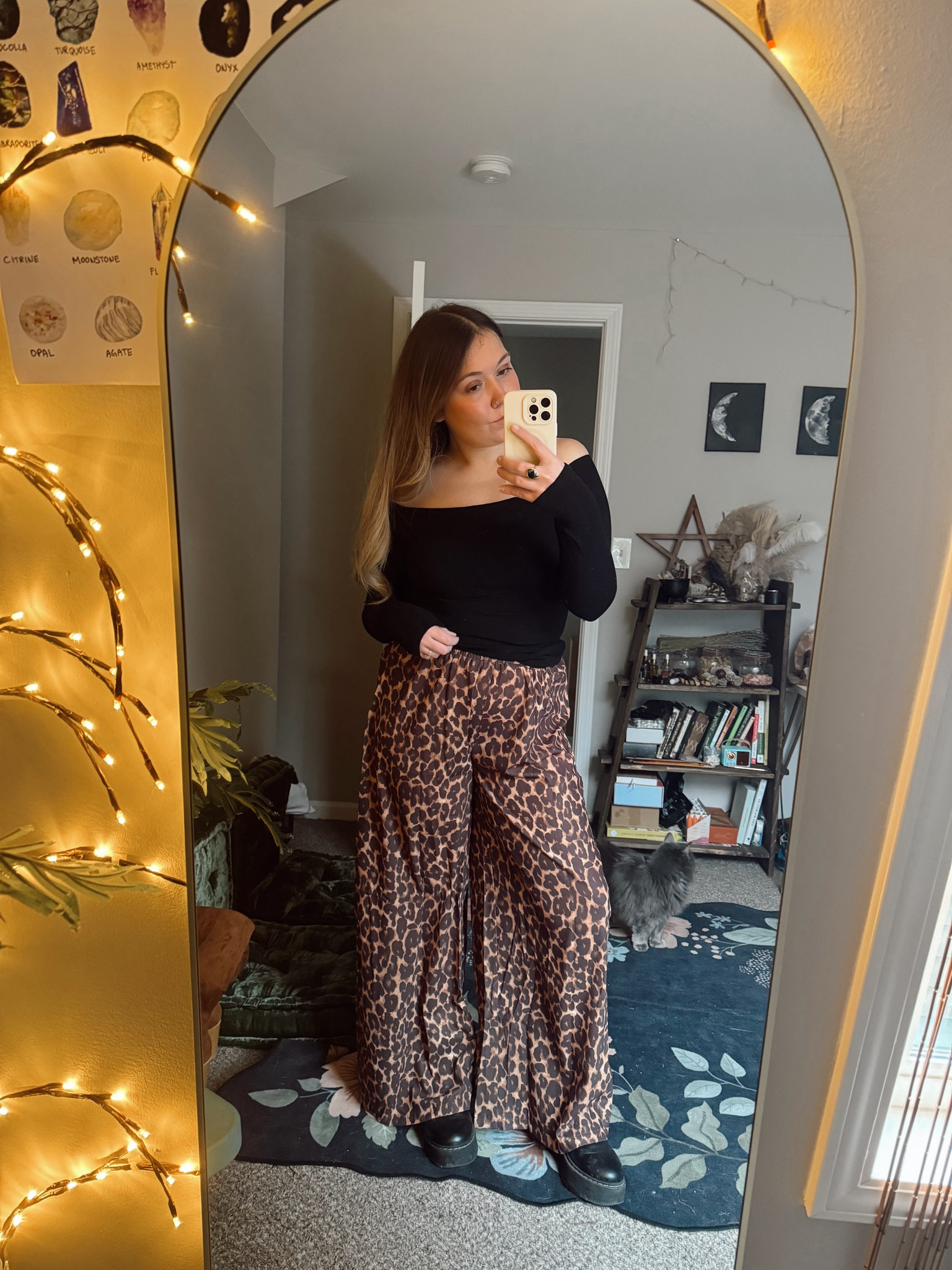 A lil leopard print moment  🖤