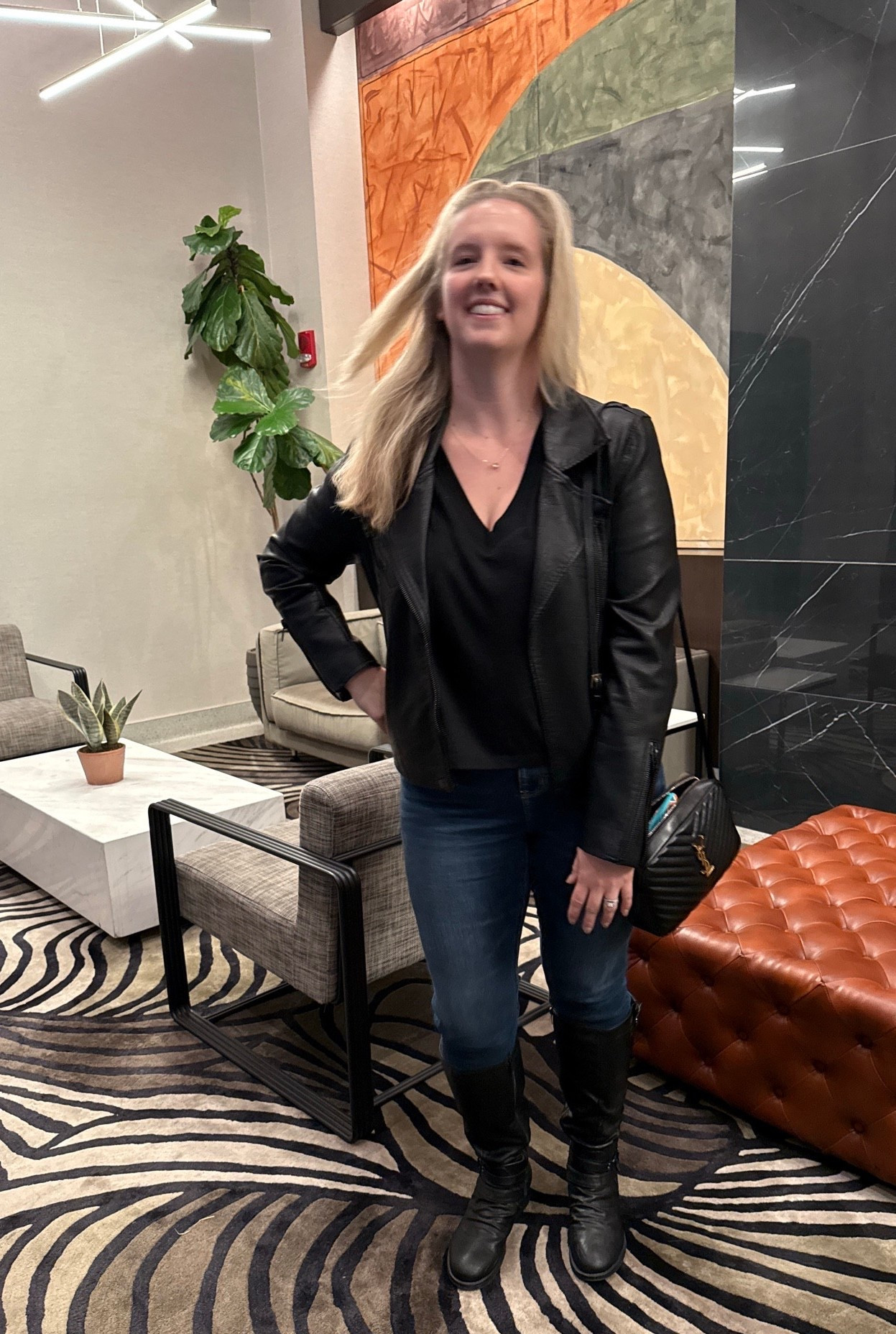 Low quality photo, high quality outfit ⚡️ This was a girls night out outfit from last winter that’d be a solid New Year’s Eve outfit. Classic outfit with a mixture of soft textiles, denim and faux leather. Can’t go wrong!

#LTKHoliday #LTKootd #LTKMidsize