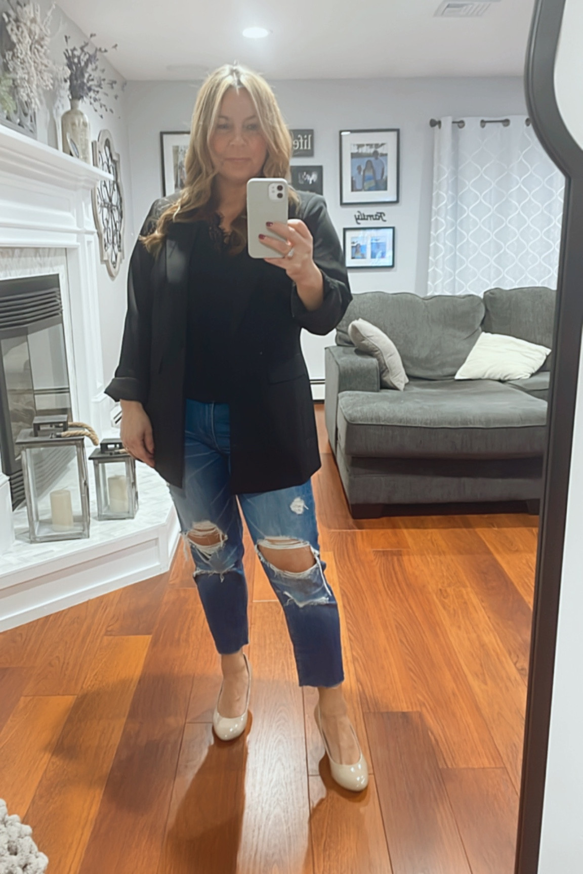 Date night outfit! Wearing a large on blazer and lace tank. Linked similar jeans and heels 





Midsize fashion, mom style, spring outfit, Amazon fashion #ltkcurves

#LTKFind #LTKunder50 #LTKSeasonal