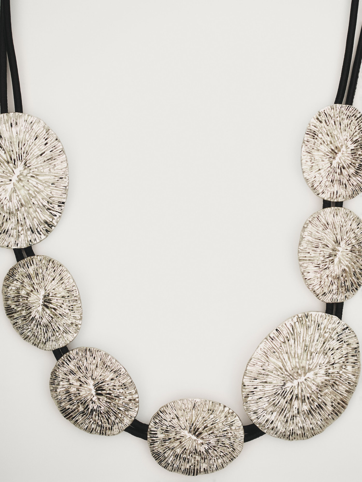 Belt with textured oval pieces | Massimo Dutti UK