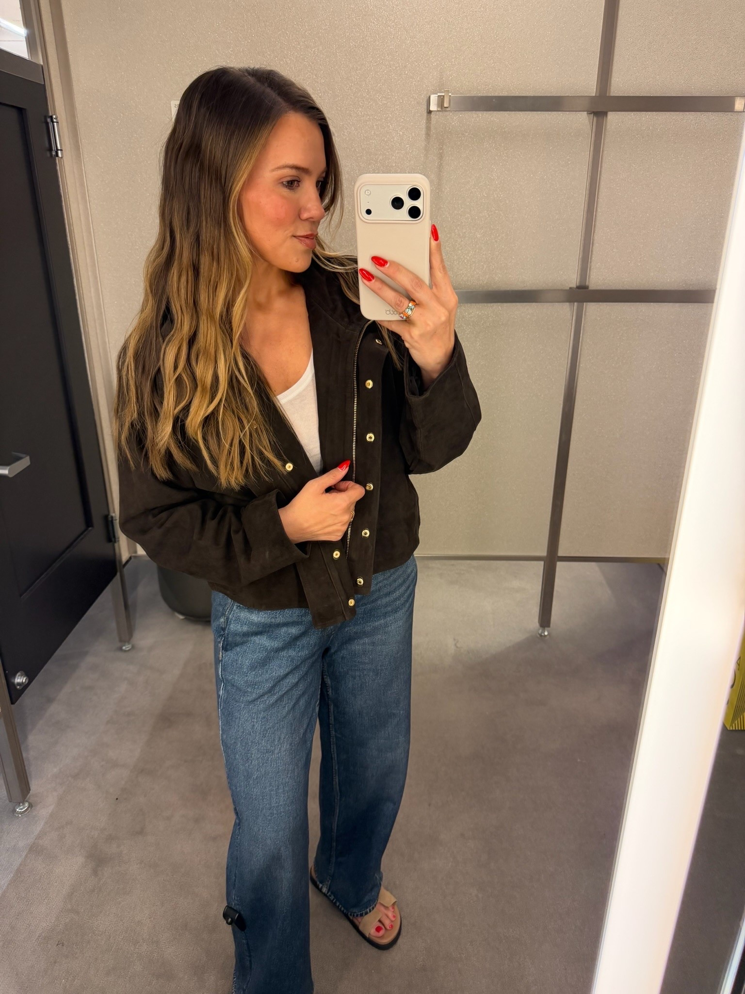 I immediately grabbed this jacket when I saw it at the Nordstrom anniversary sale! I am wearing a size medium