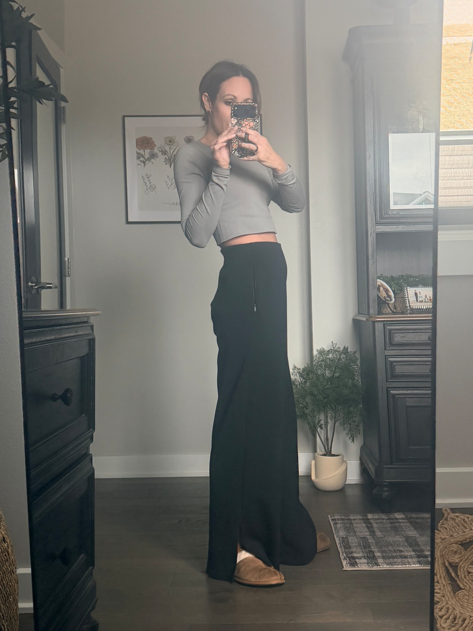 Daily outfit. Lulu top. Spanx suuuuppper comfortable bottoms… wide leg black are my favorite. Ugg slippers also are my go-to and I have multiple pairs but these are probably 10 years old. So so good.

#LTKOver40 #LTKSeasonal #LTKActive