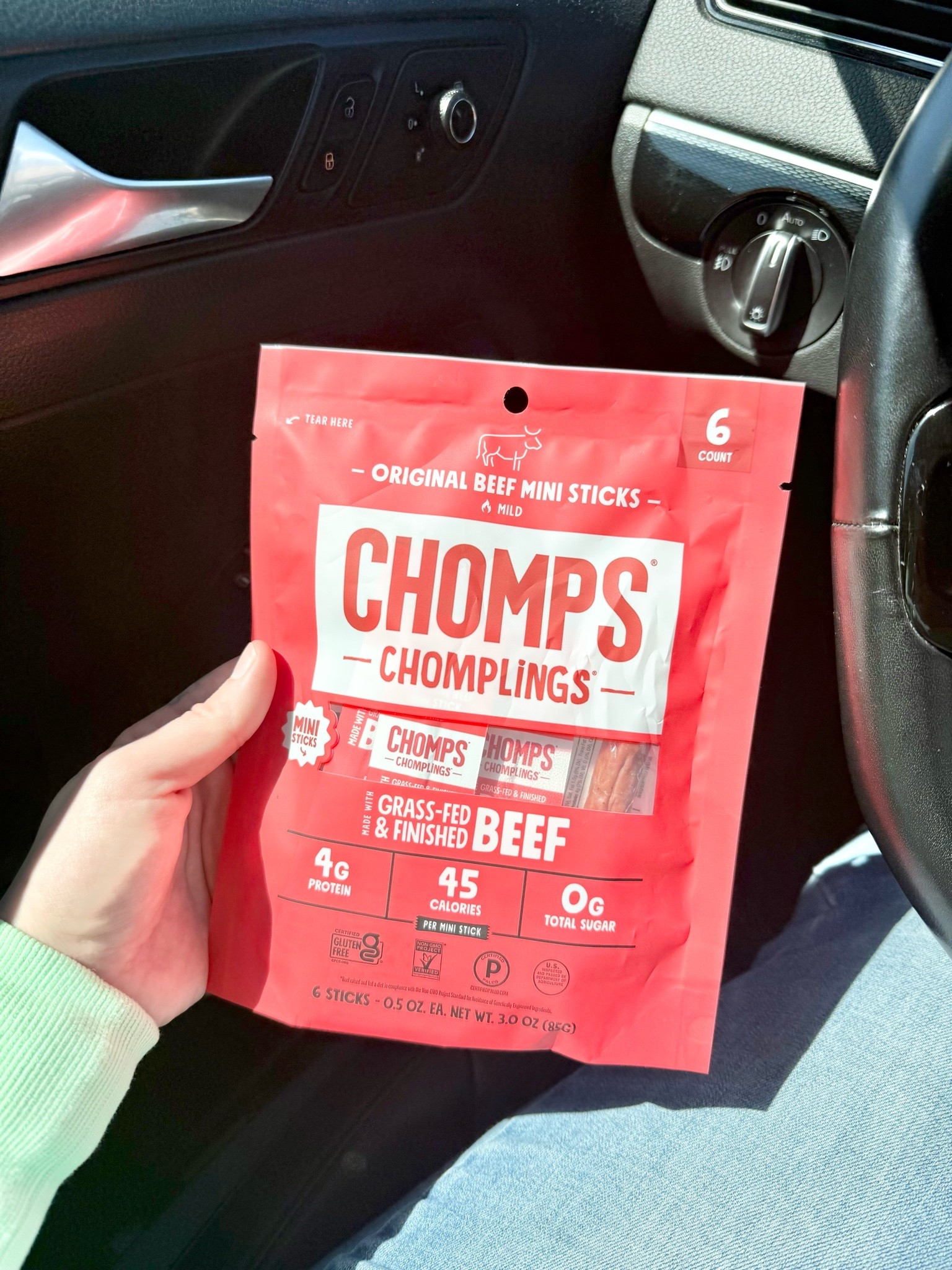 When I have a busy day running around I always have @chomps on hand for a snack .

#LTKTravel