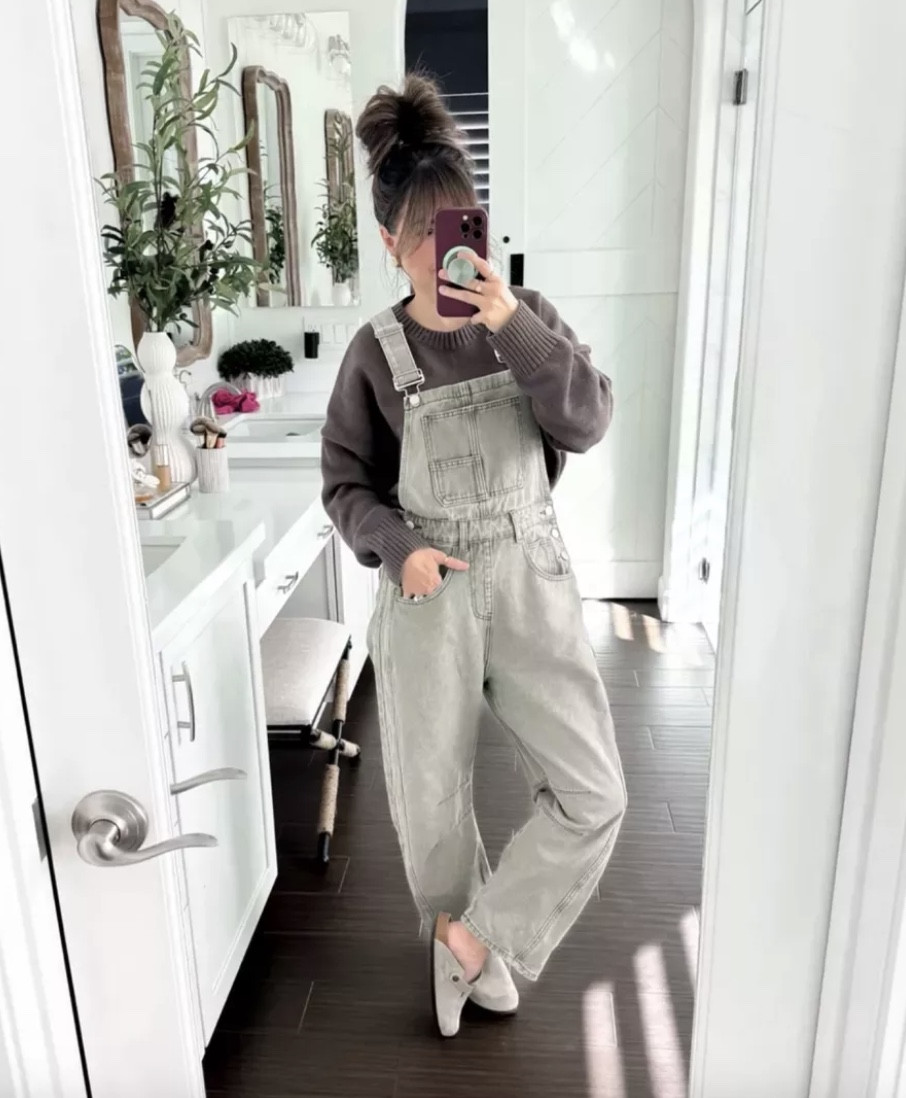 The cutest overalls!! Make for the perfect outfit! 

Winter fashion, fall fashion, women’s street style, overalls, casual outfit inspo

#LTKSeasonal #LTKStyleTip
