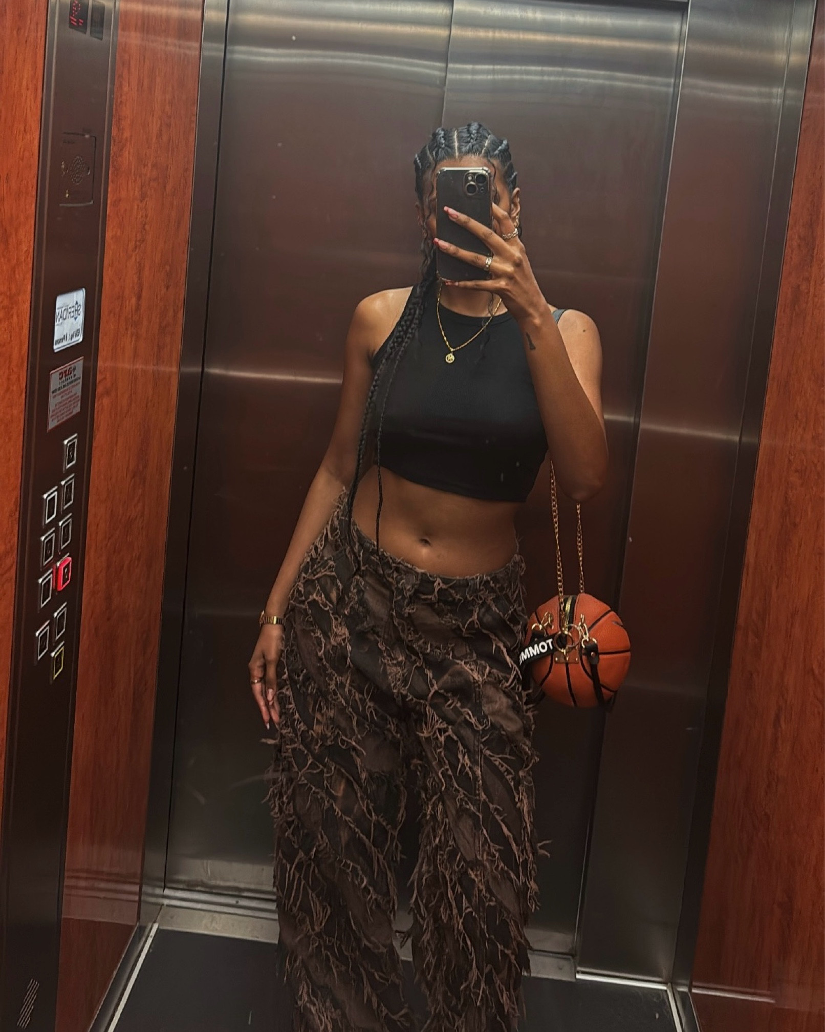 Quick trip into town to get a nail fixed🤎 

#LTKeurope #LTKuk