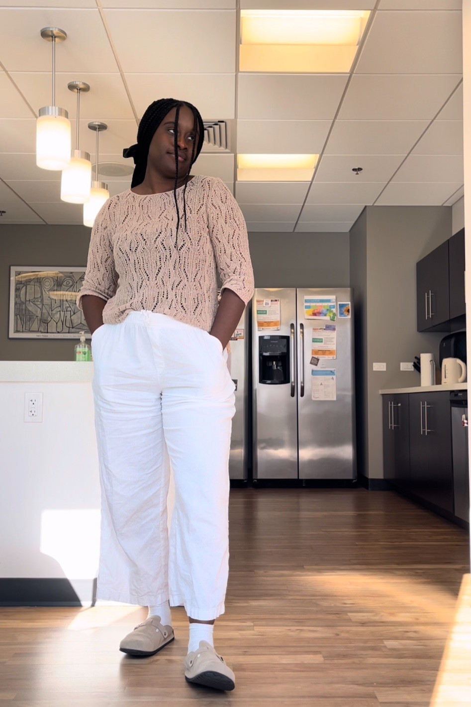 perfect 9-5 + 5-9 outfit 
Top- Thrifted 
Pants- old navy 
Shoes- kohls