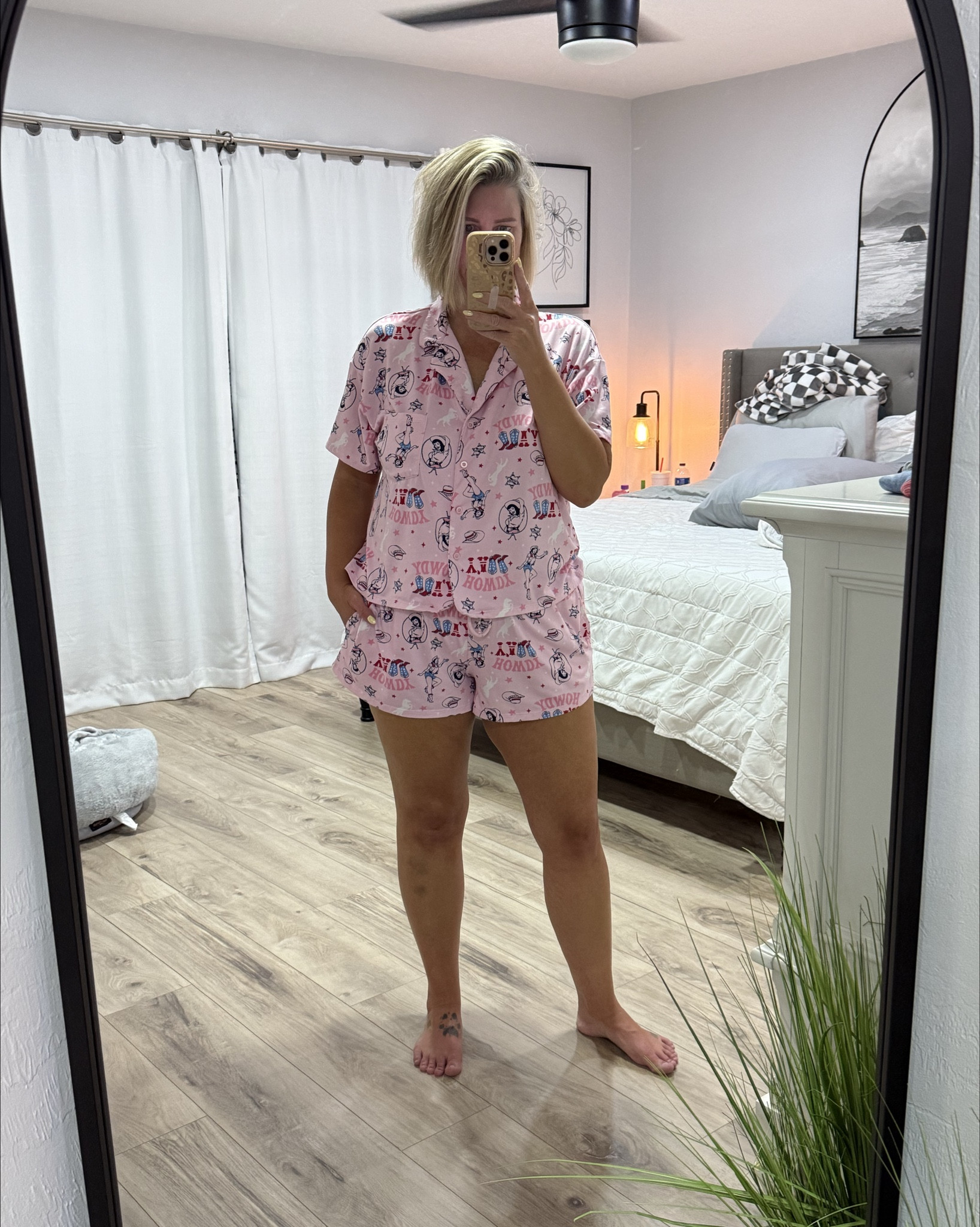 These are so cute and even more comfortable! They fit tts I’m wearing a large. The cowgirl / rodeo print is too cute!!

Pajamas, pjs, sleepwear, 

#LTKSeasonal #LTKFindsUnder50 #LTKStyleTip