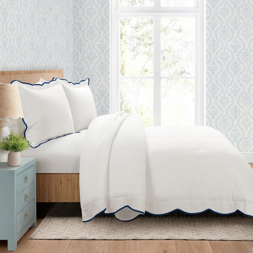 Coastal Chic Scalloped Edge 3 Piece Comforter Set | Lush Decor