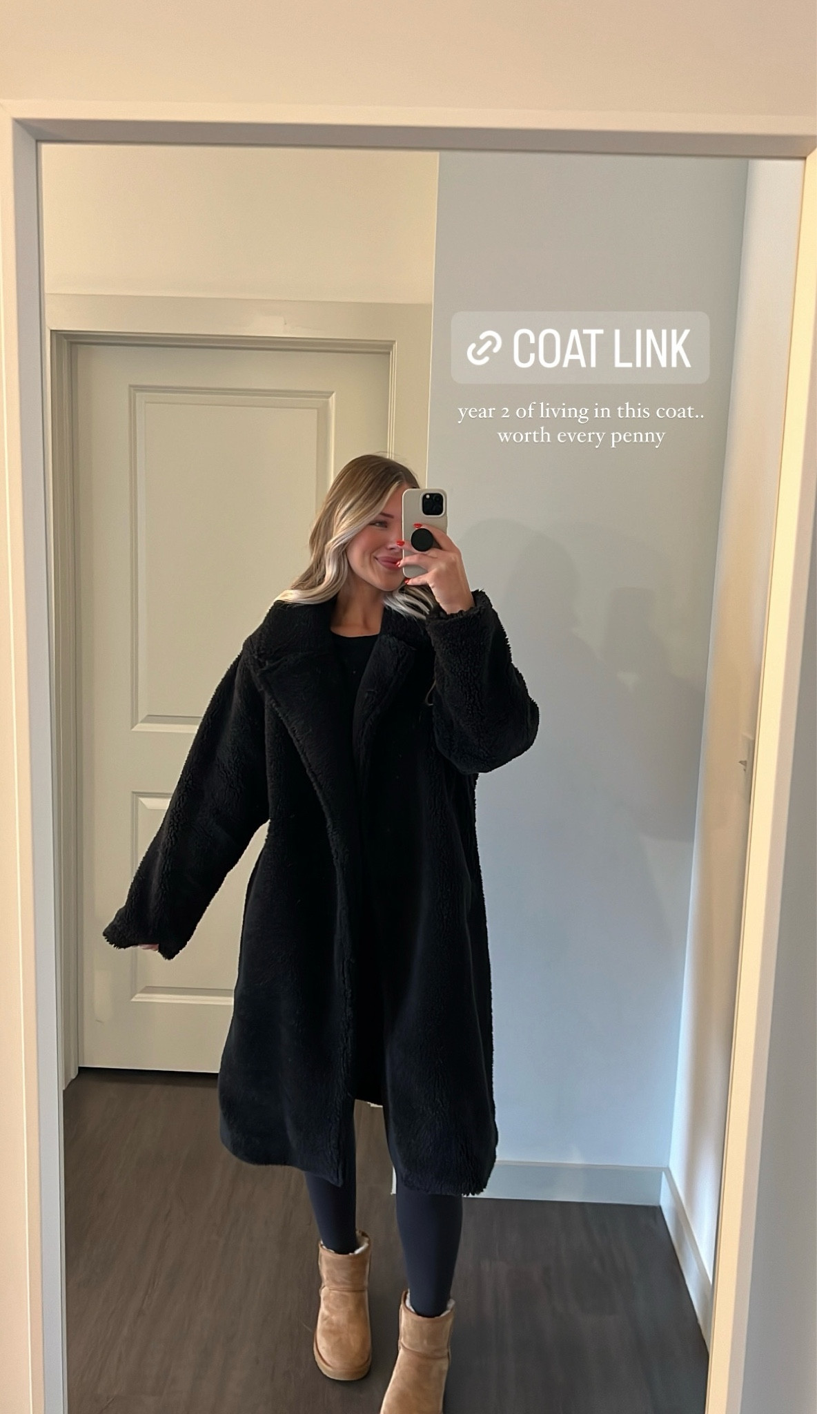 5’9 and got a Medium for a slight oversized fit!! Best purchase ever to make me happy when it’s cold and sad outside #alo #aloyoga 

#LTKU #LTKActive #LTKSeasonal