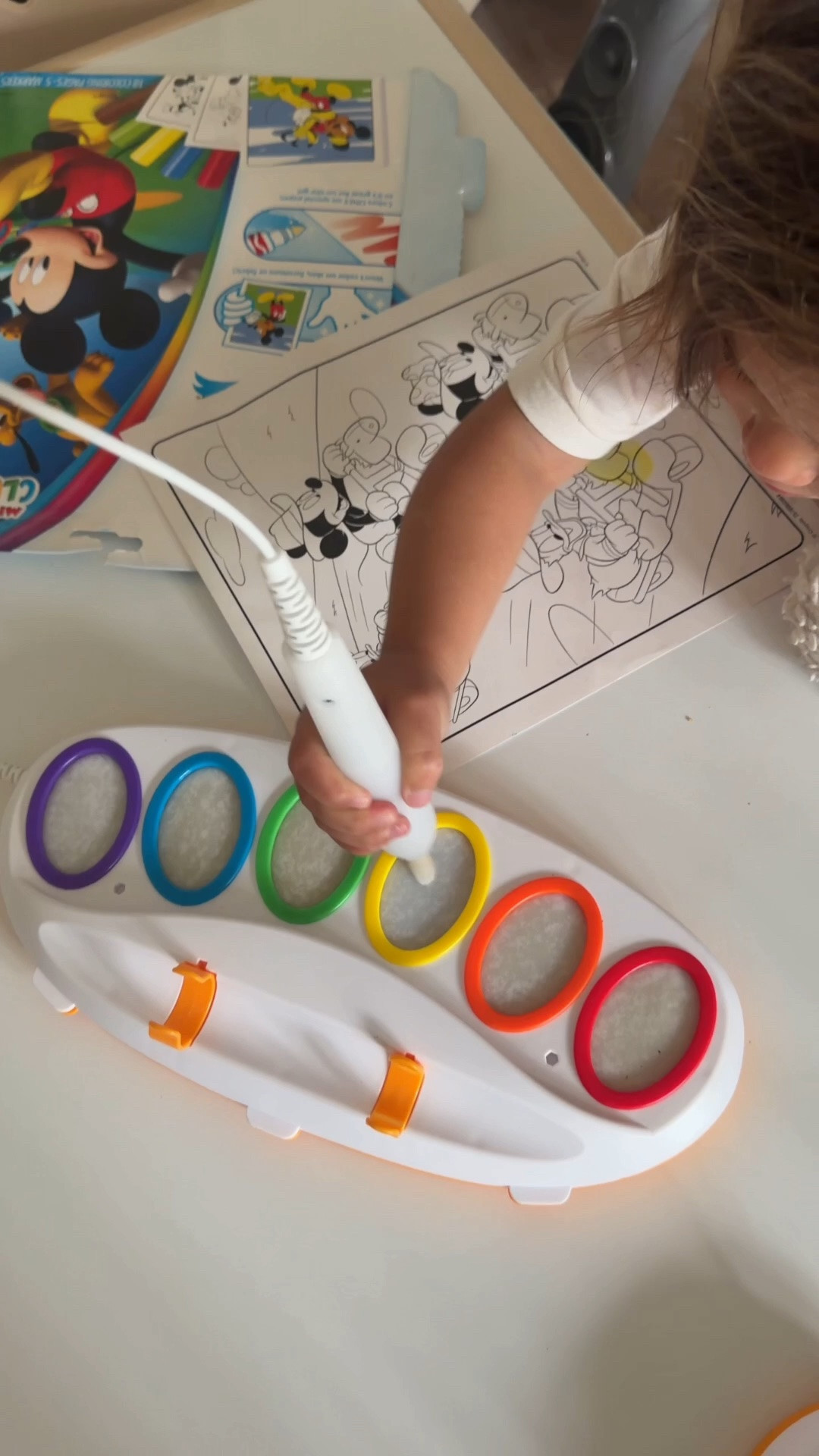 Mess free coloring for toddlers. Toddler craft idea. Toddler coloring. Crayola mess free markers. Toddler gift ideas.

#LTKmomlife #LTKKids