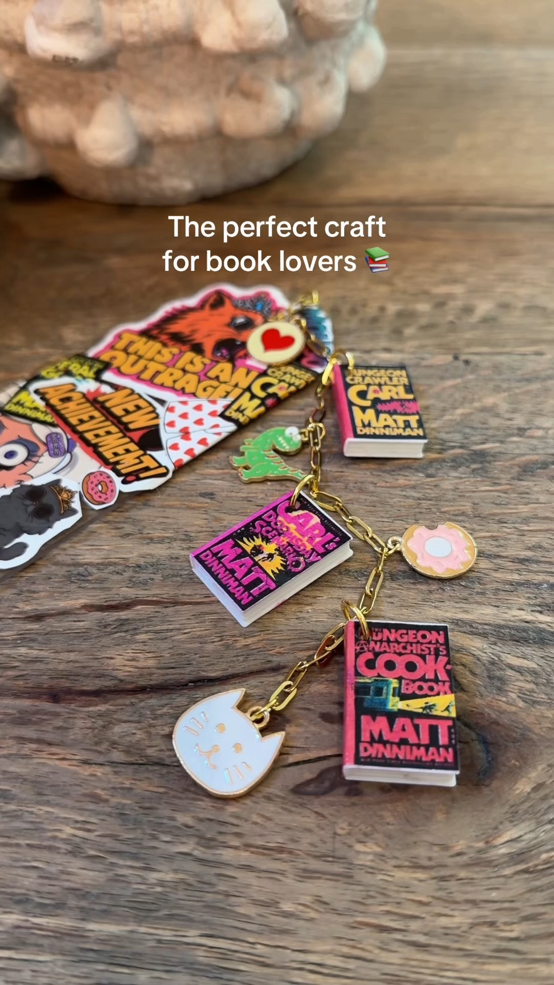 DIY bookmark 📚❤️

#LTKSeasonal #LTKHome