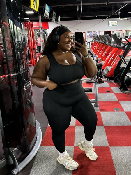 All black gym look - wearing Spanx leggings - save 10% when you use my code THAMARRXSPANX 

workout outfit, activewear for plus sizes, Spanx leggings 

#LTKPlusSize #LTKActive #LTKFindsUnder100
